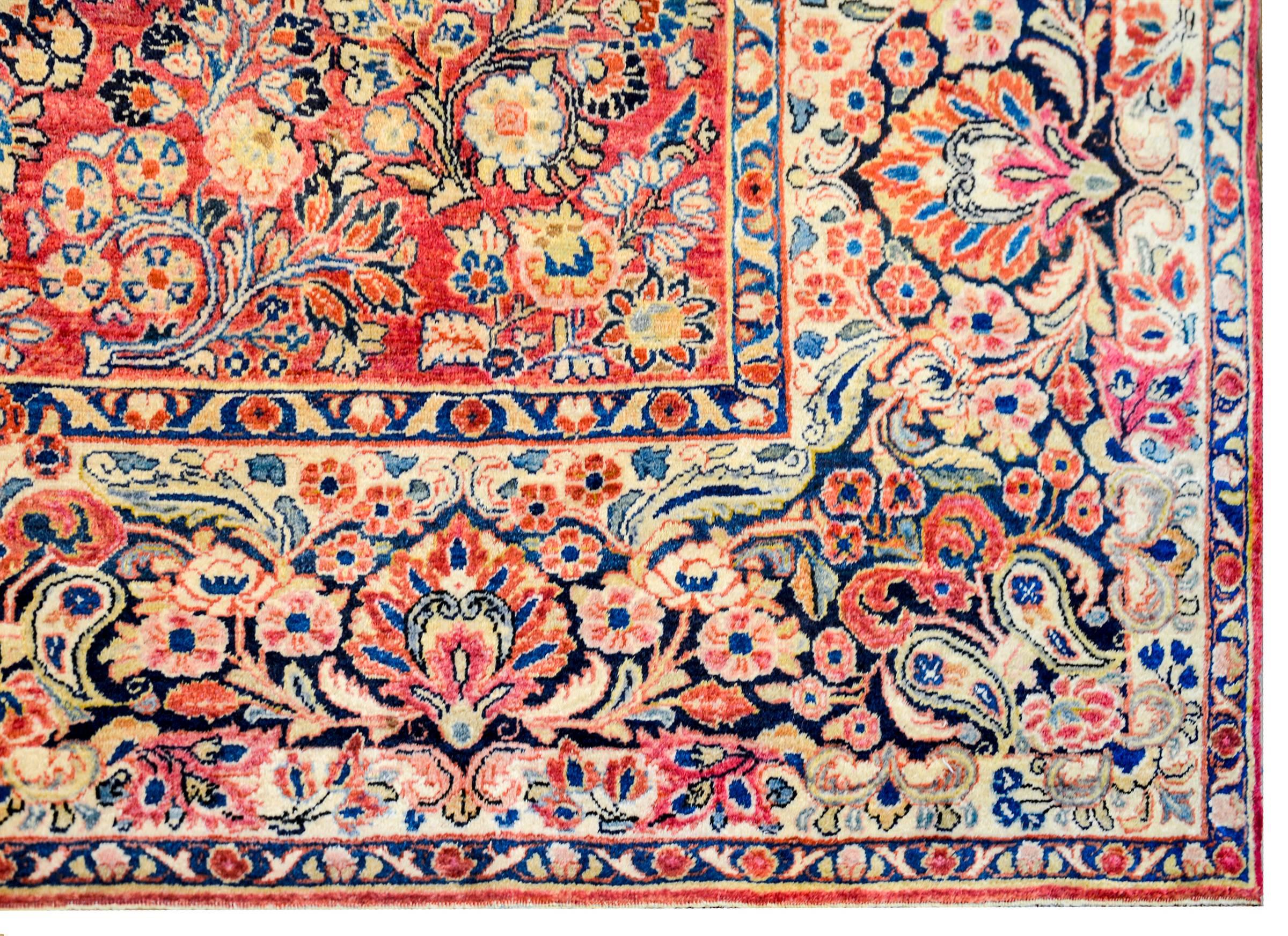 Persian Wonderful Early 20th Century Sarouk Rug For Sale