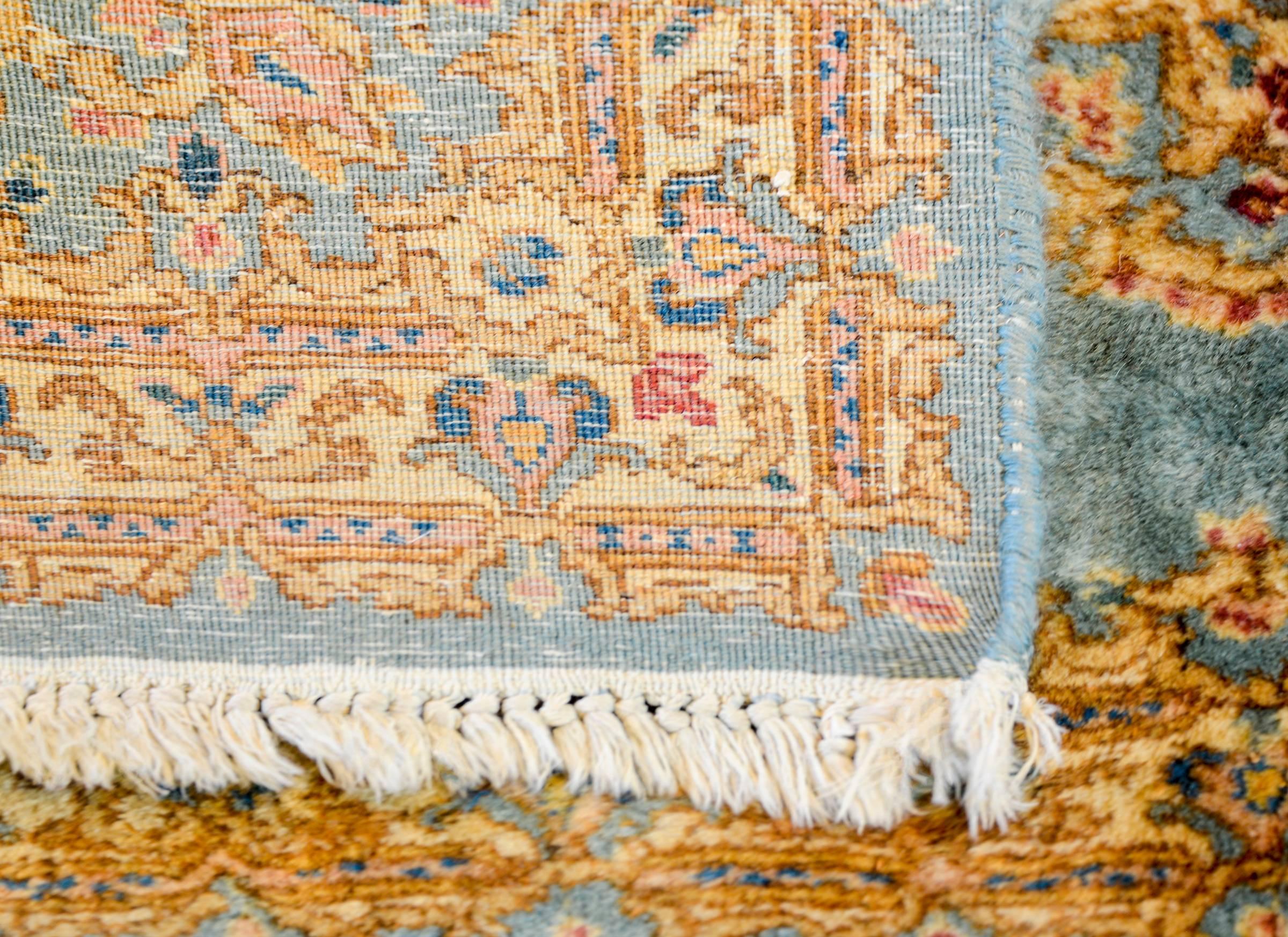 Vintage Kirman Rug In Good Condition In Chicago, IL