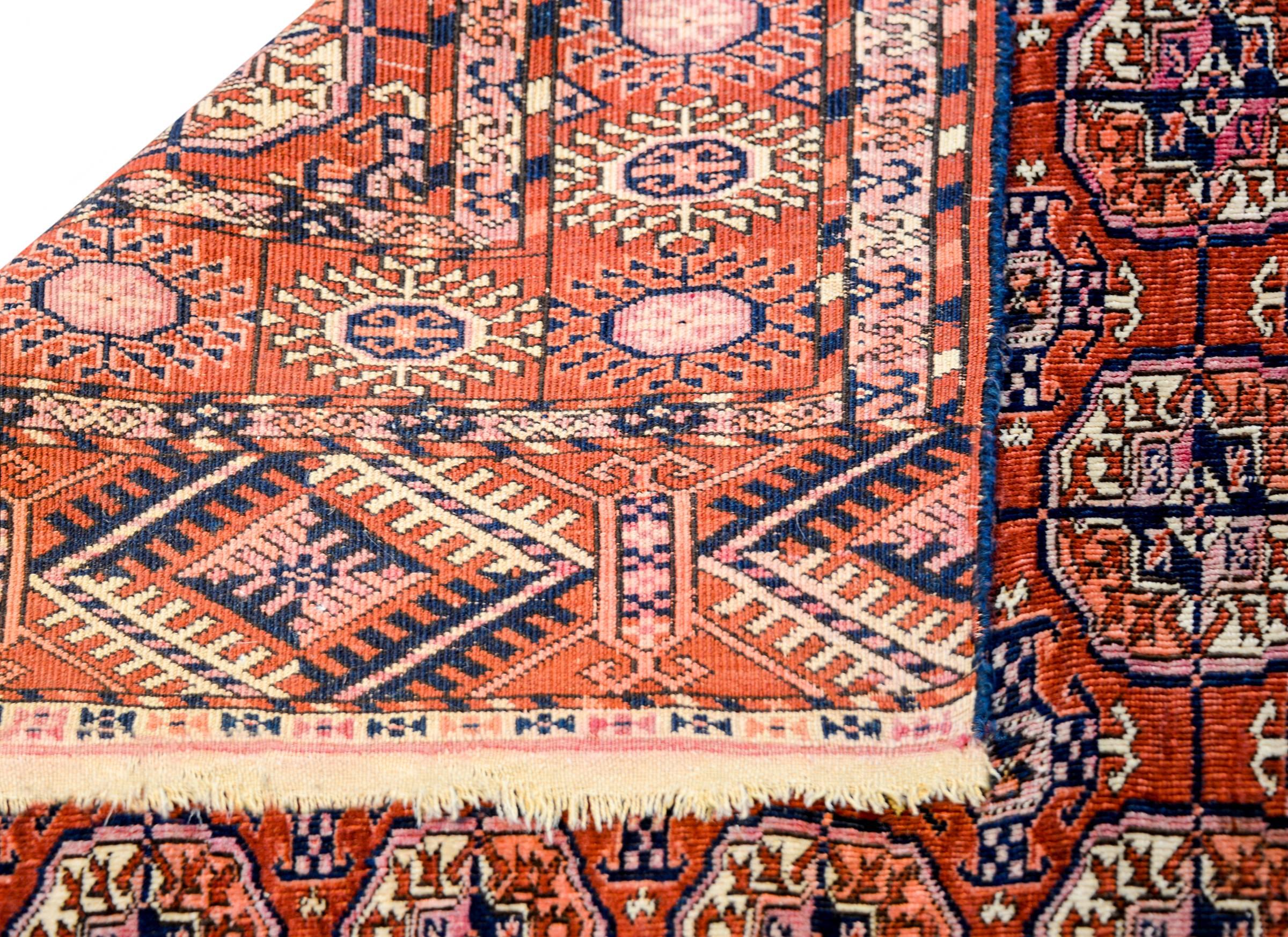 Amazing Early 20th Century Tekeh Rug In Good Condition In Chicago, IL