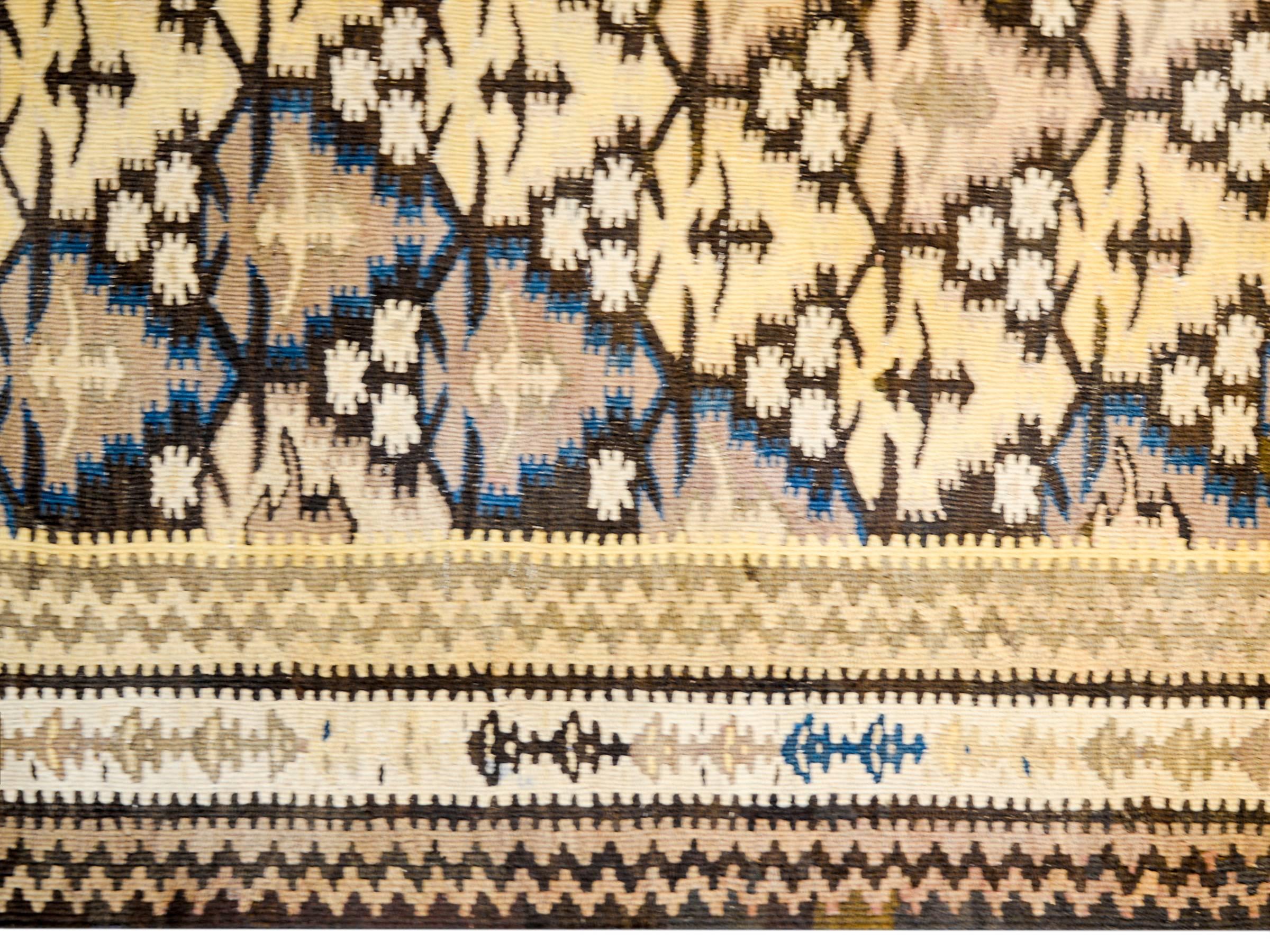 Wonderful Mid-20th Century Qazvin Kilim Runner In Good Condition For Sale In Chicago, IL
