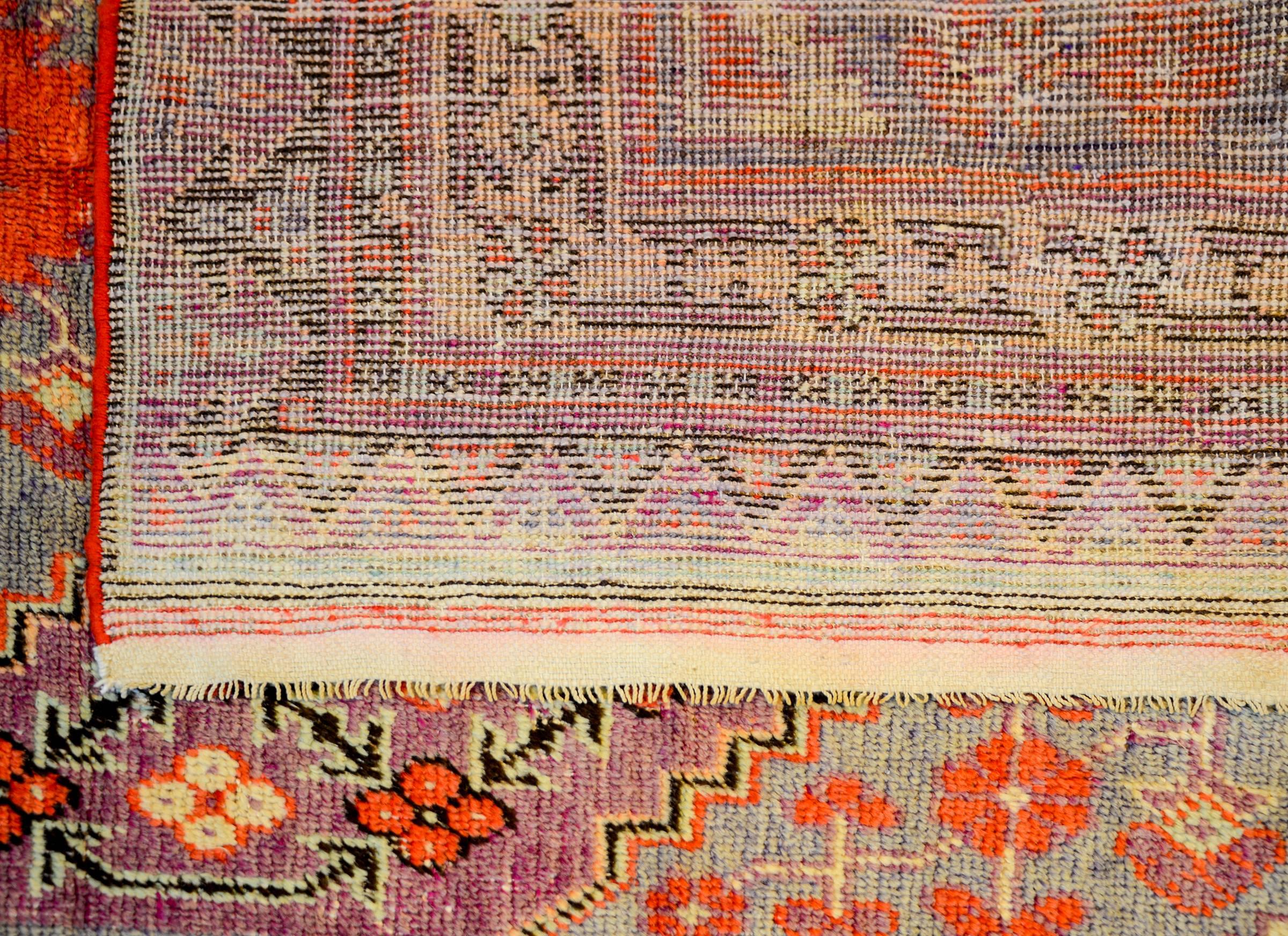 Early 20th Century Samarkand Rug In Good Condition For Sale In Chicago, IL