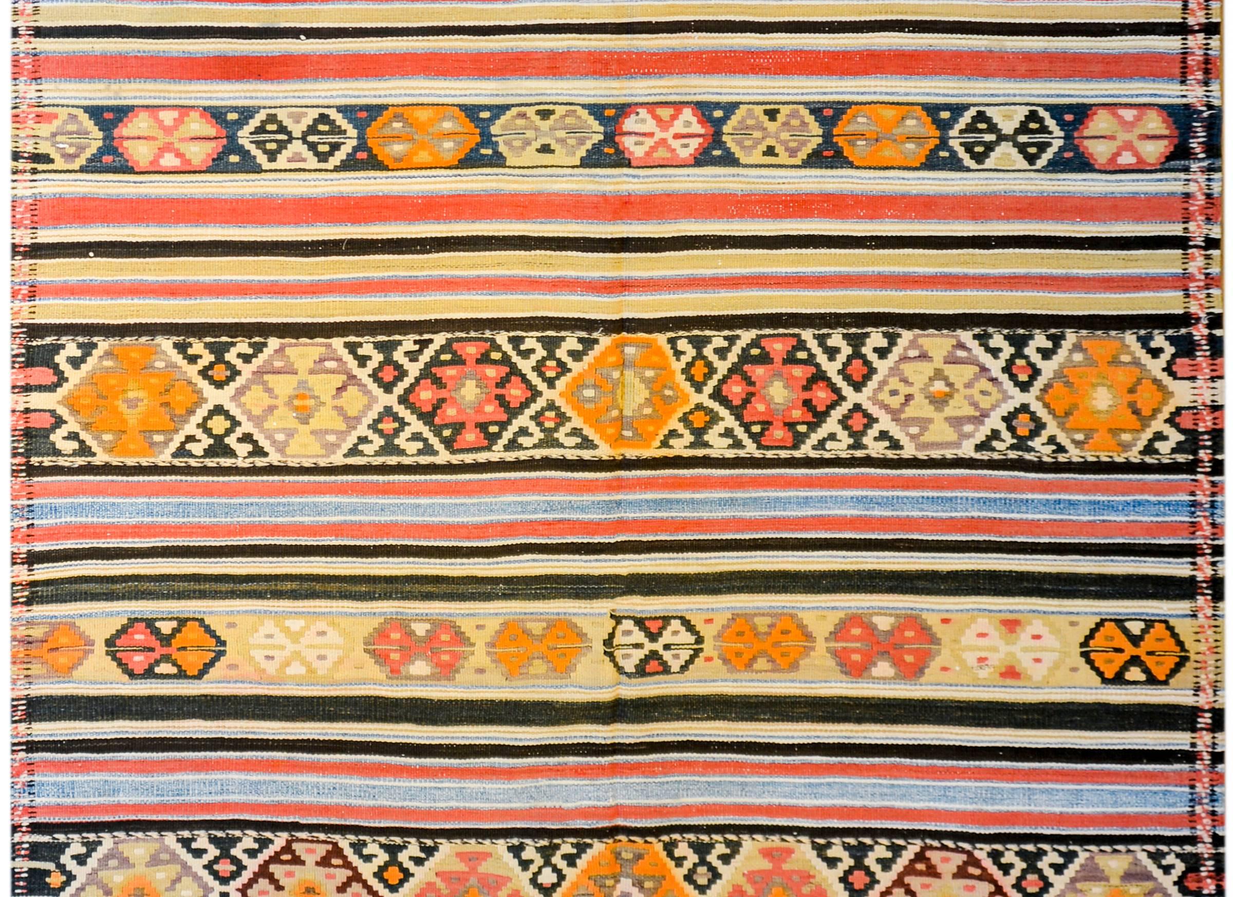 Persischer Zarand-Kelim-Läufer aus der Mitte des 20. Jahrhunderts (Pflanzlich gefärbt) im Angebot