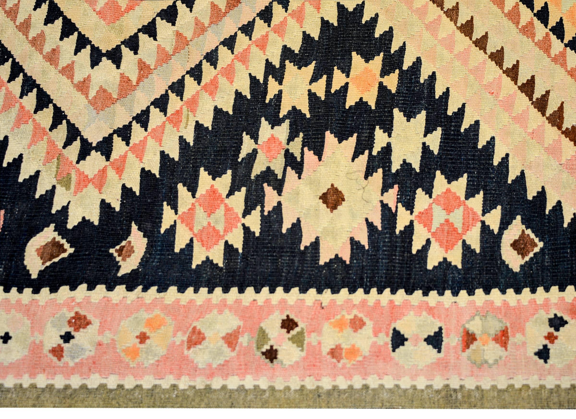 Wonderful Early 20th Cenrury Zarand Kilim Runner In Good Condition For Sale In Chicago, IL