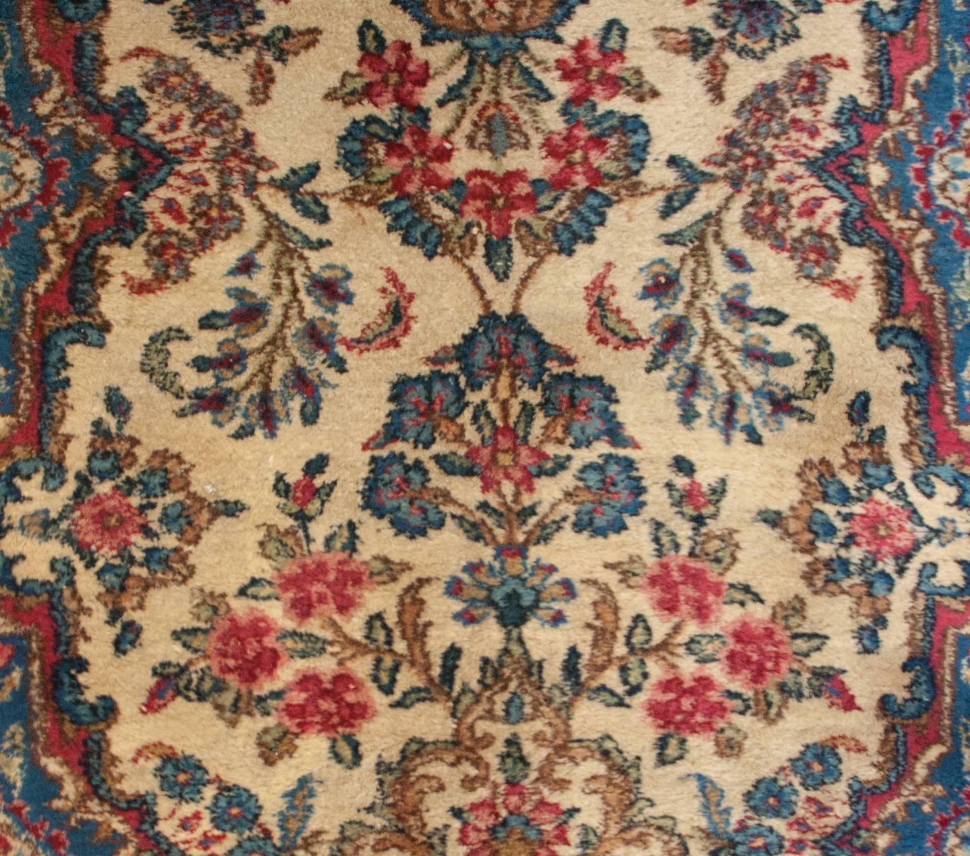 Asiatico Runner Kirman dei primi del Novecento in vendita