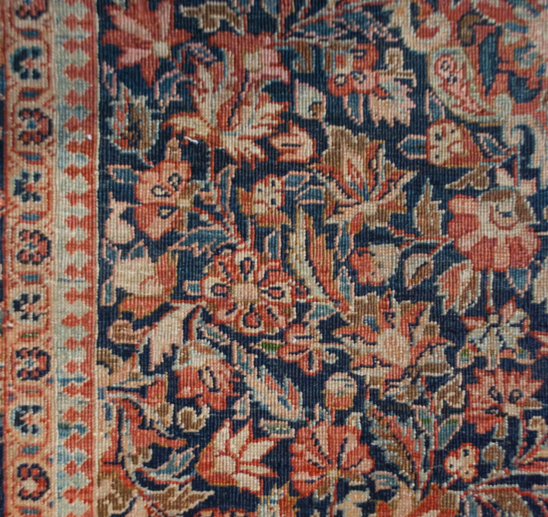 Tabriz-Teppich aus dem 19. Jahrhundert (Spätes 19. Jahrhundert) im Angebot