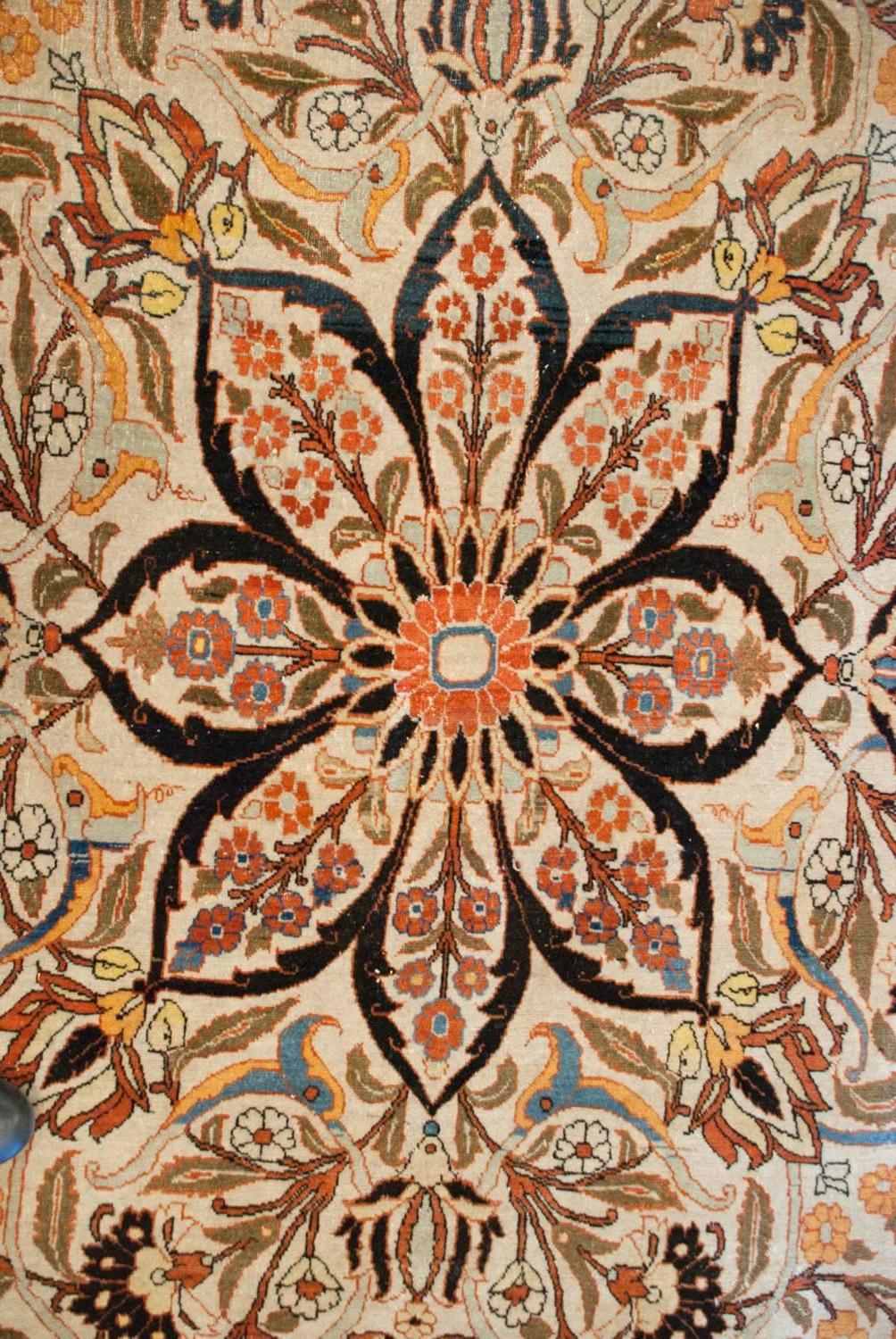 Haji Jalili Tabriz-Teppich, Meisterwerk des 19. Jahrhunderts (Asiatisch) im Angebot