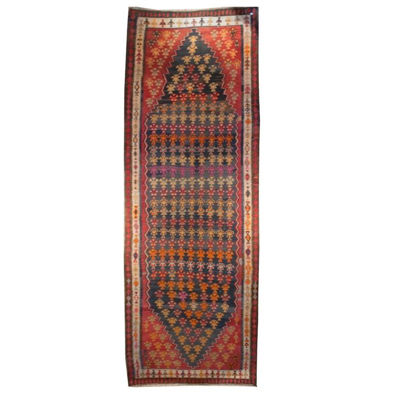 Early 20th Century Varamin Kilim Carpet Runner For Sale