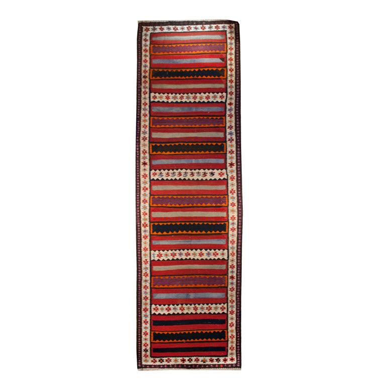 Early 20th Century Zarand Kilim Carpet For Sale