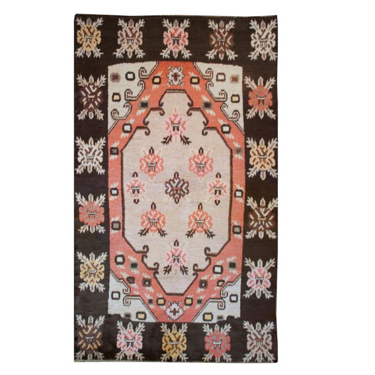 Early 20th Century Samarkand Carpet For Sale