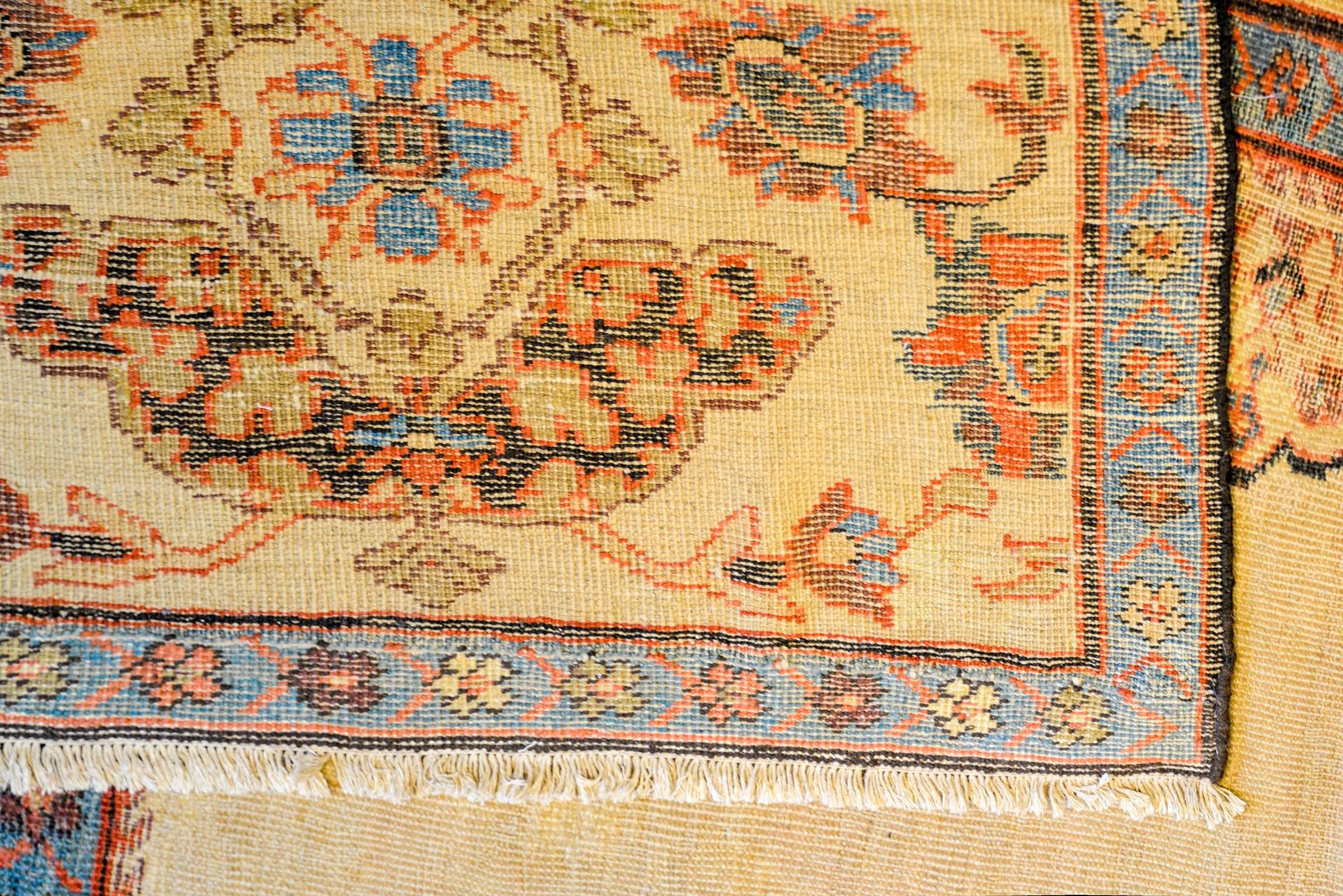 Unbelievable 19th Century Ziegler Sultanabad Rug In Good Condition In Chicago, IL