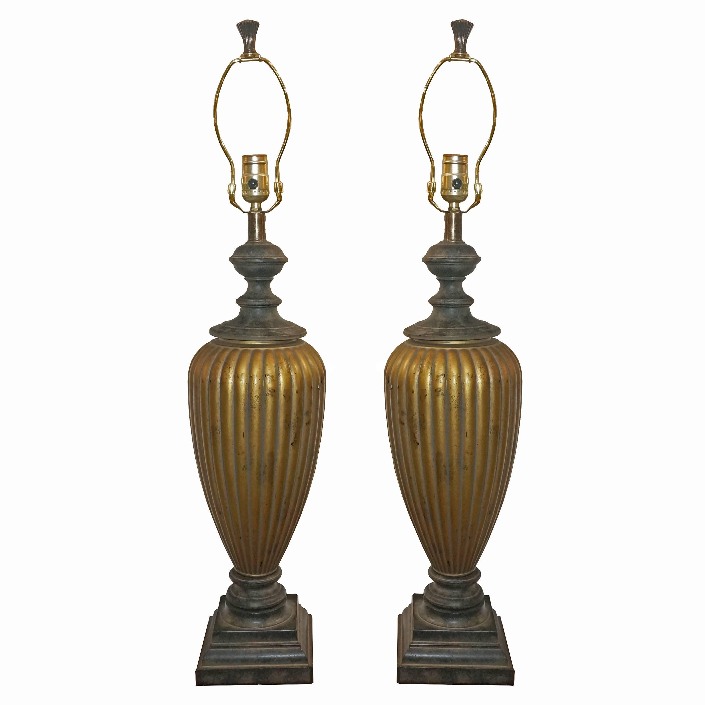 Pair of Hollywood Regency Style Table Lamps in Gold and Black Finish 