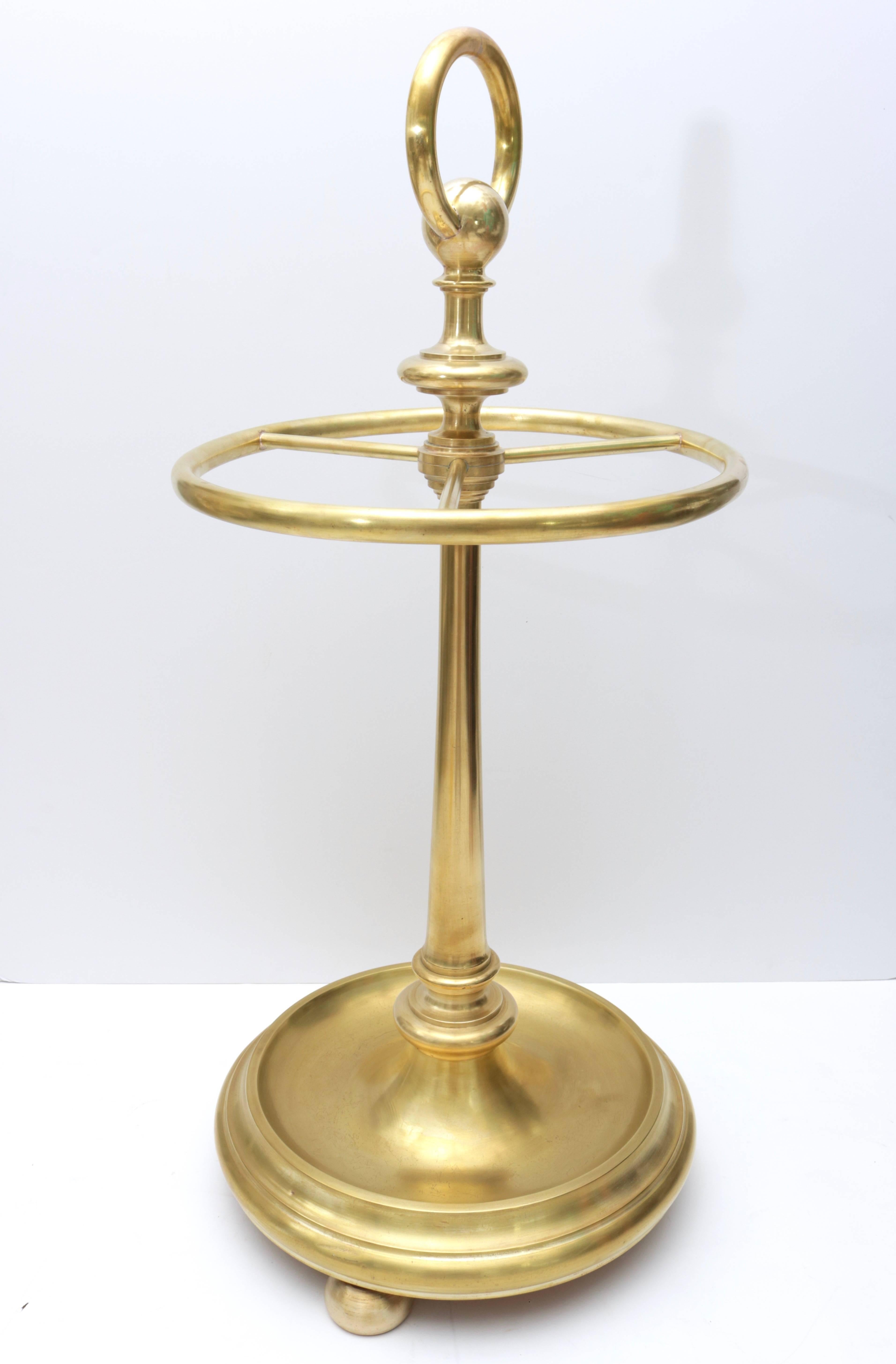 Large Scale Edwardian Style Brass Umbrella Stand In Excellent Condition In West Palm Beach, FL