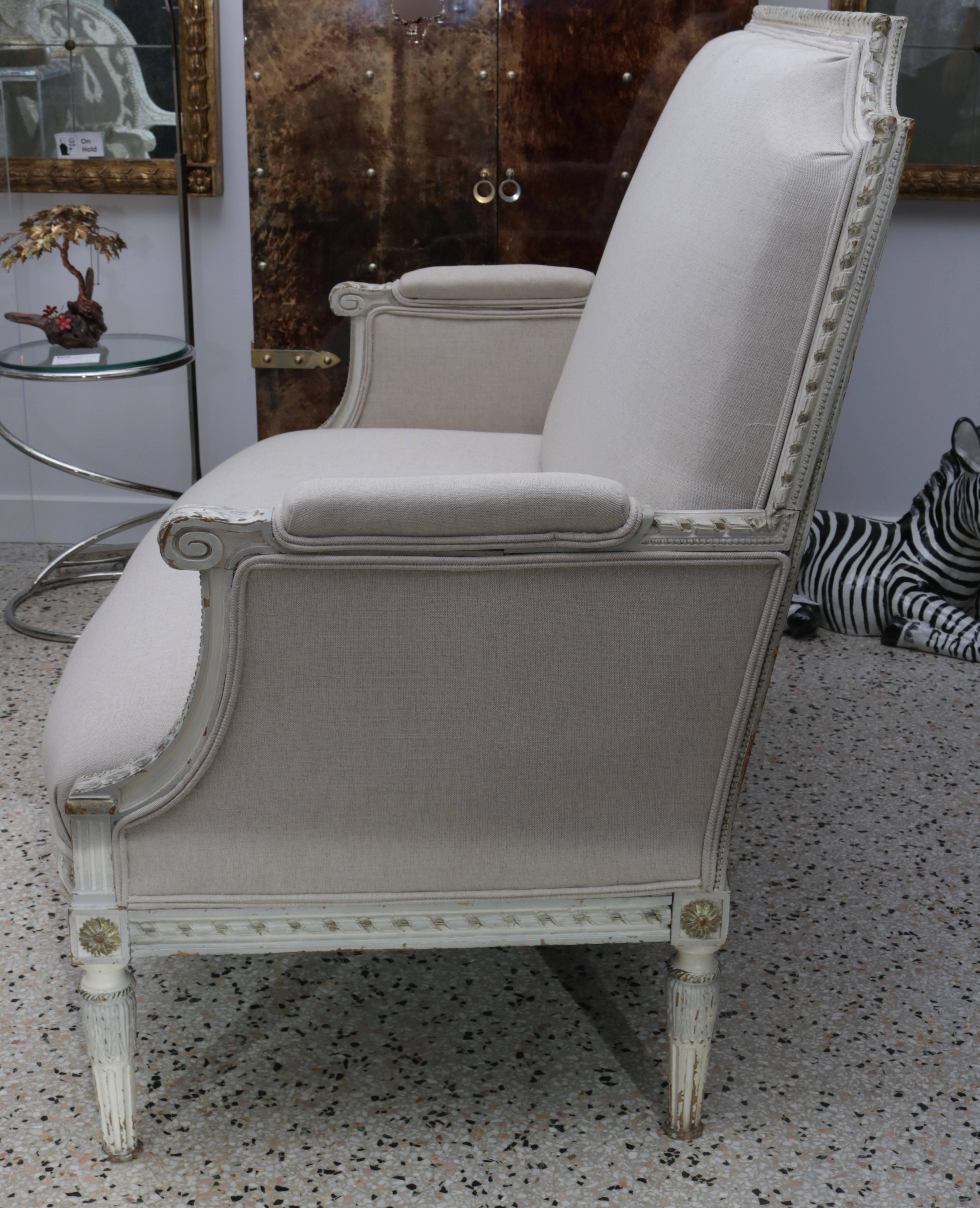 French, Louis XVI Style, Painted Salon Settee, circa 1900 In Good Condition In West Palm Beach, FL