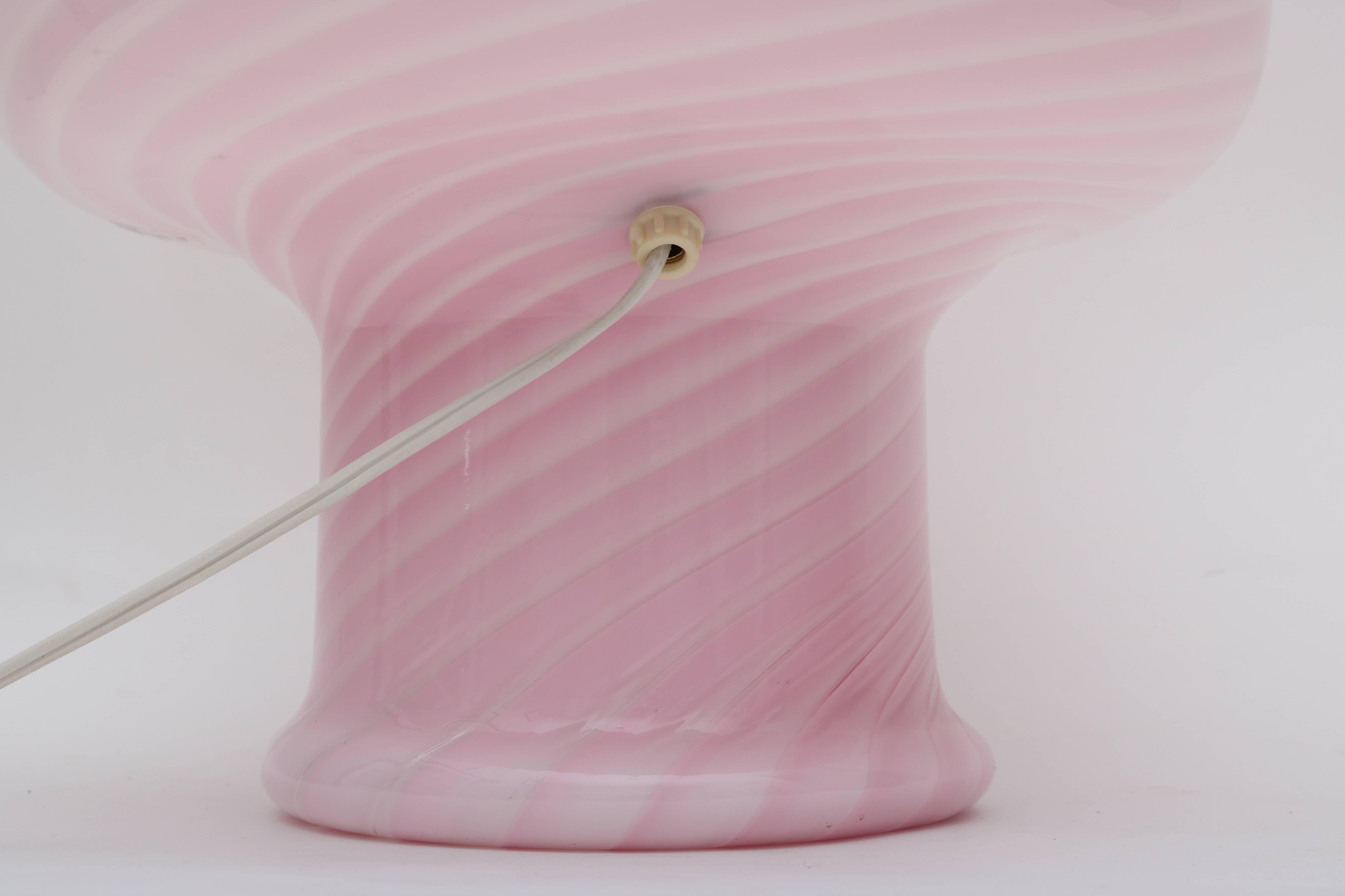 Mid-Century Modern Vetri Murano Pink Glass Table Lamp in a Mushroom Form and Swirl Motif