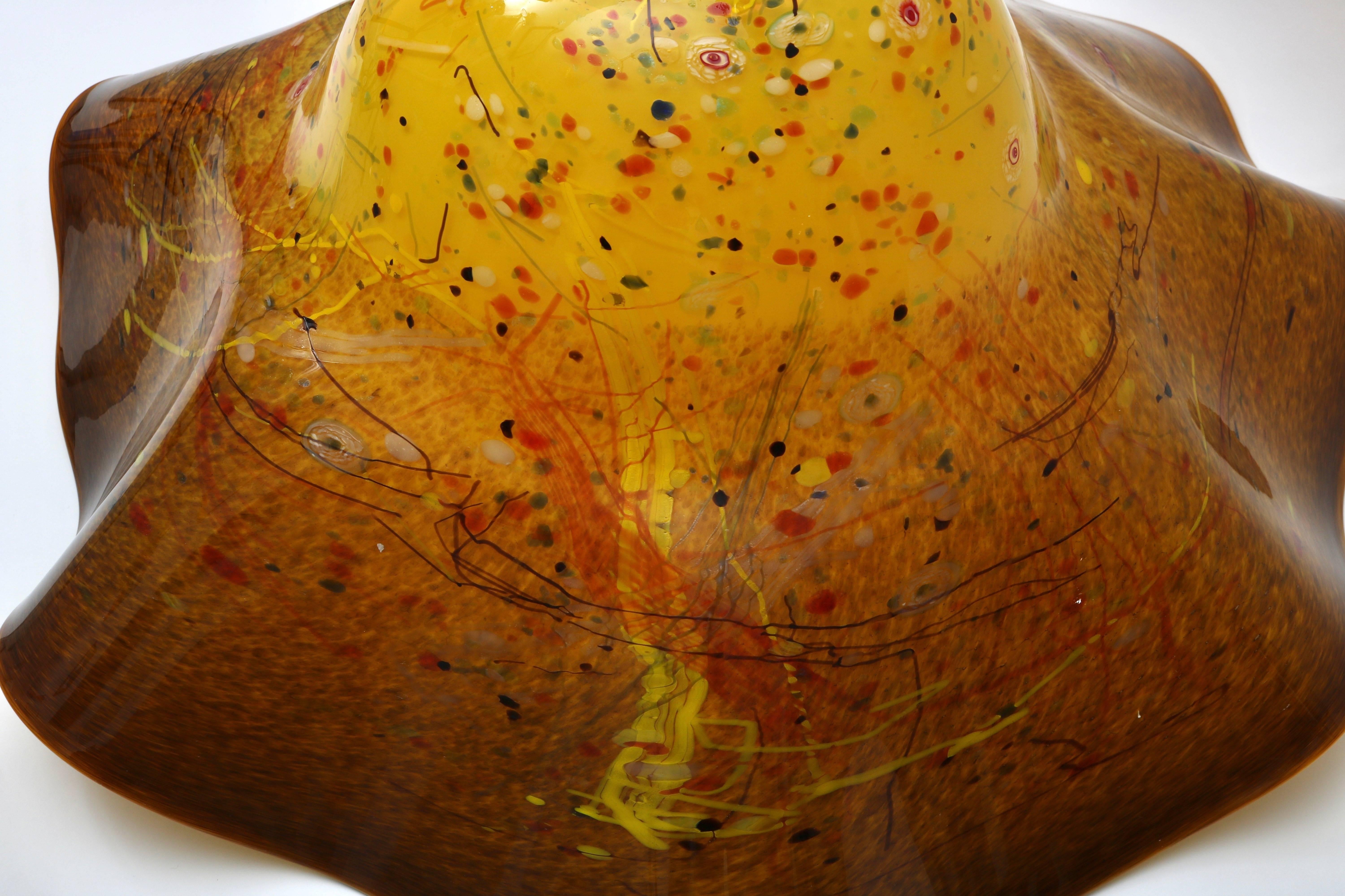 Art Glass Large-Scale Dale Chihuly Style Glass Bowl in Golden Coloration