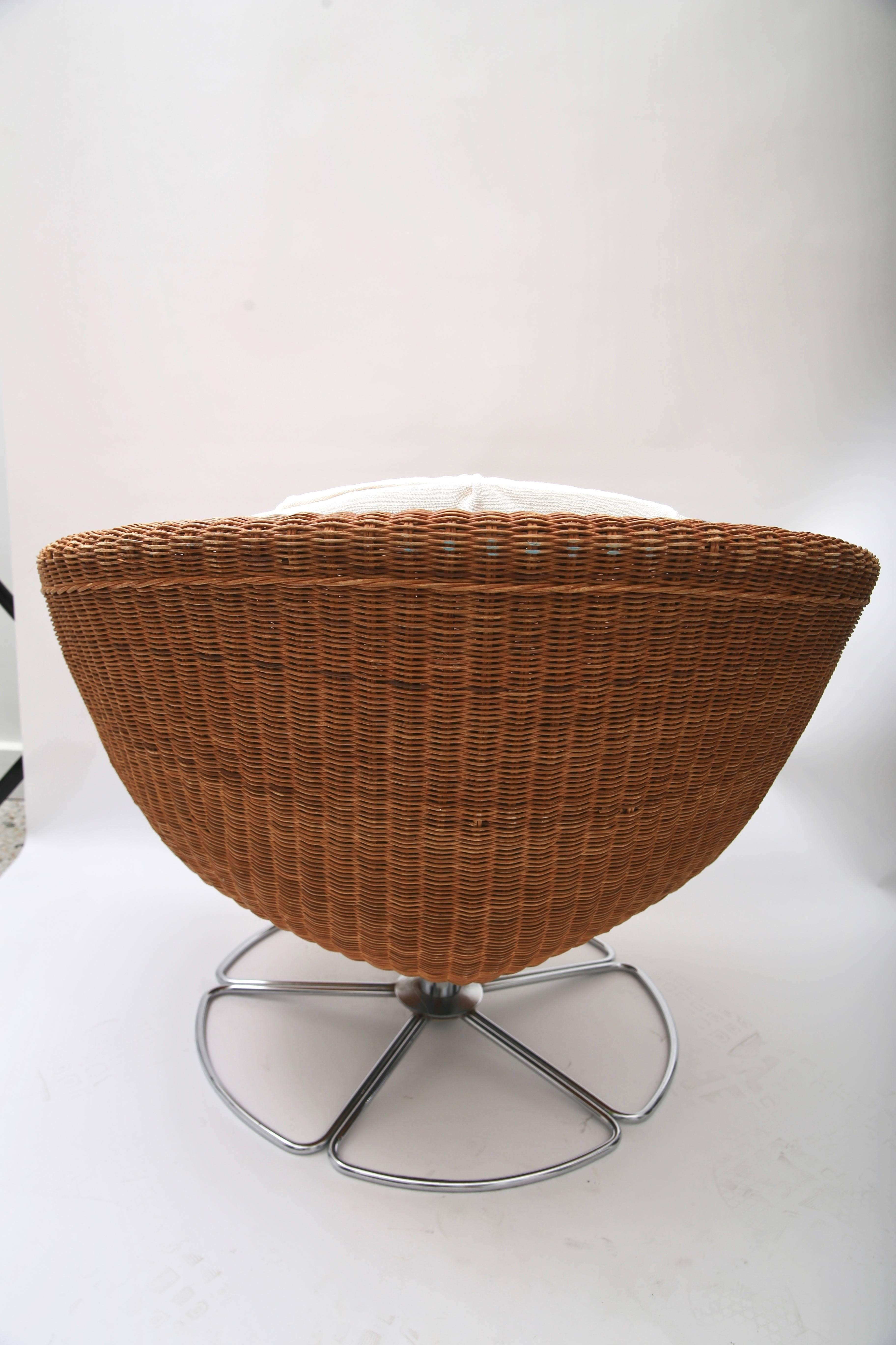 Steel Pair of Bohemian Swivel Chairs in Woven Wicker and Polished Chrome