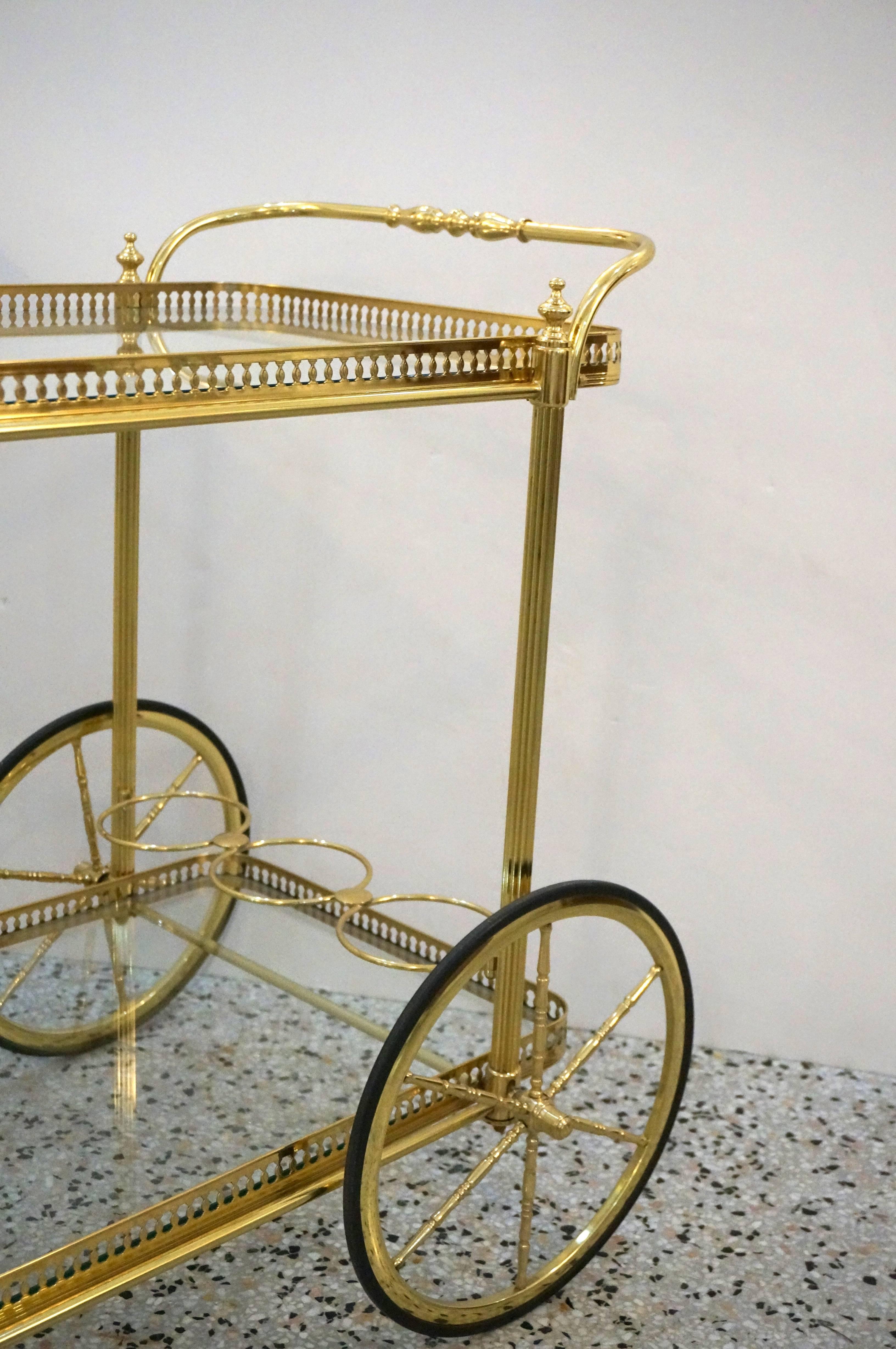  Bar Cart in Polished Brass and Glass 1