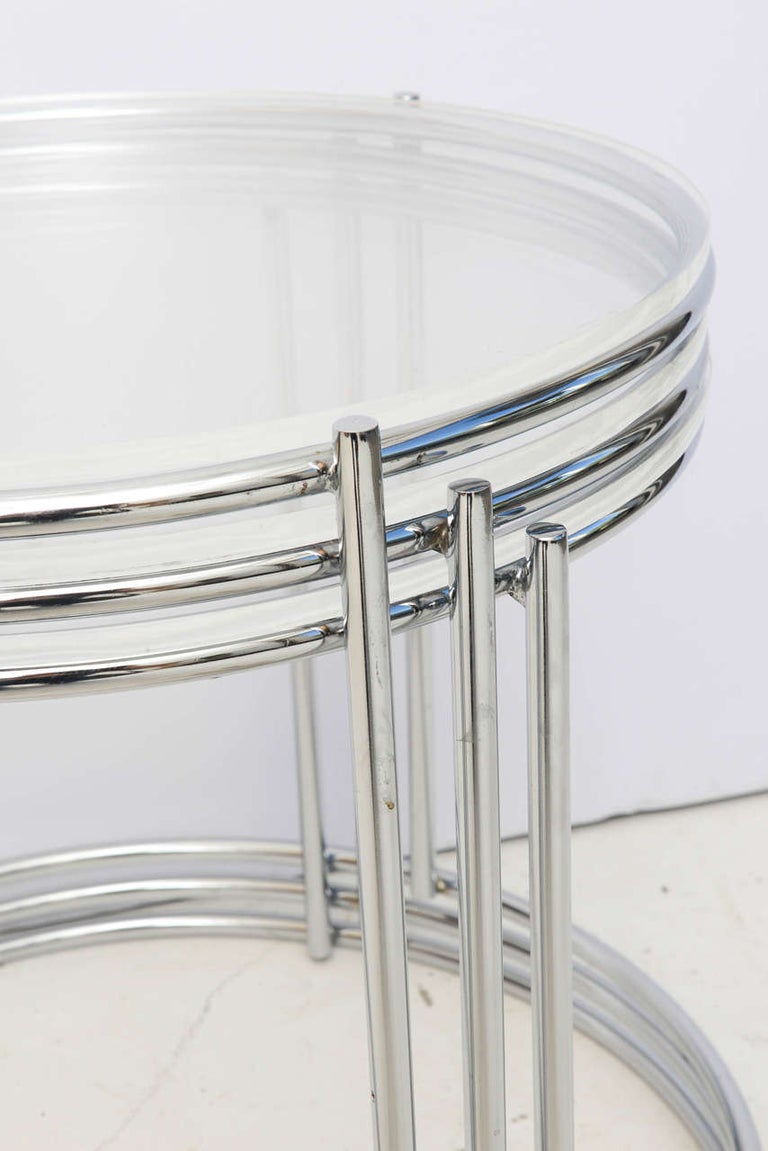 Set of Three Round, Polished Chrome Nesting Tables For Sale at 1stDibs