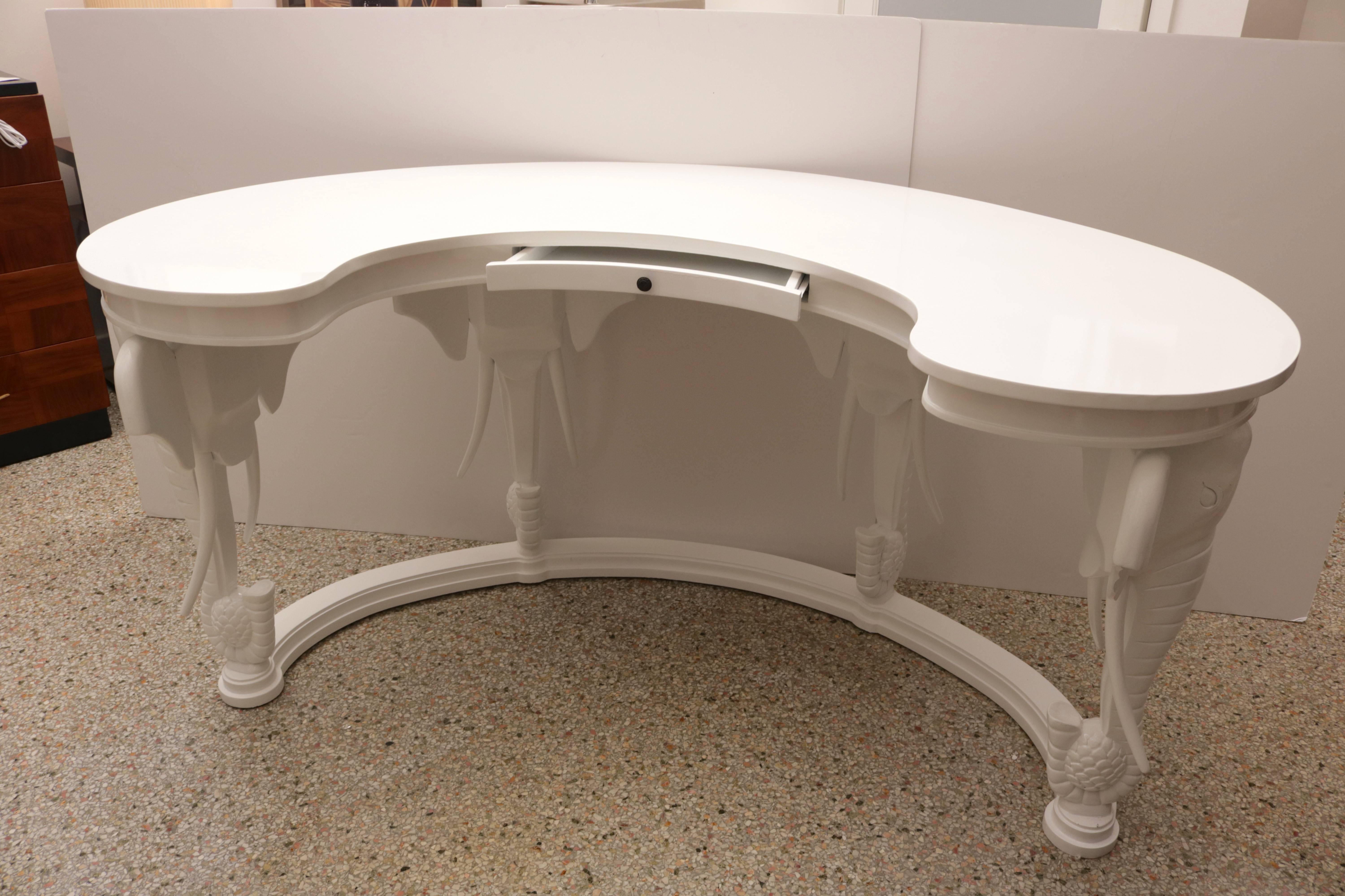 Wood Hollywood-Regency Style White Lacquered Kidney-Shaped Desk, Gampel Stoll