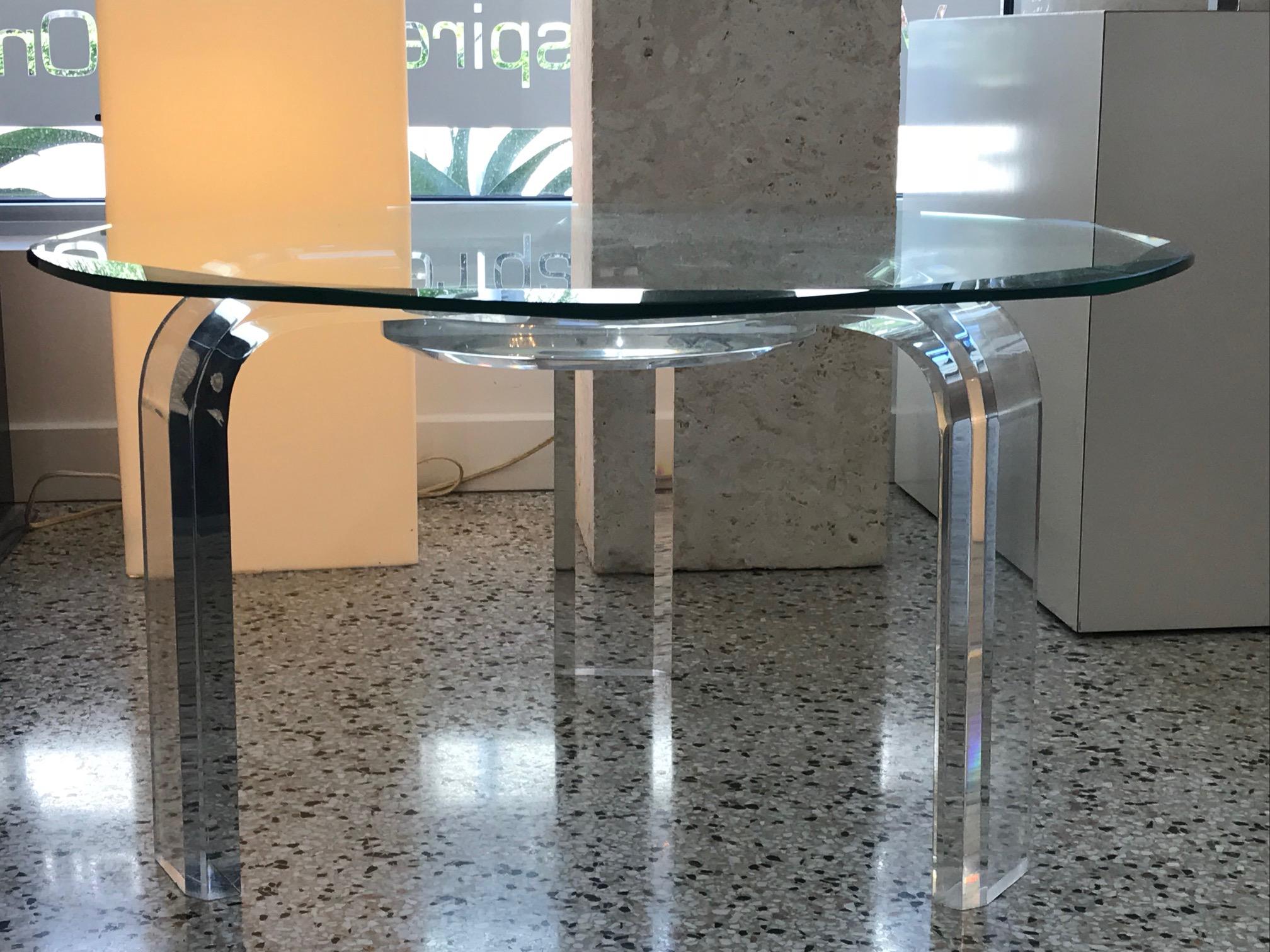 Les Prismatiques Round Cocktail-Coffee Table in Lucite and Beveled Glass 12