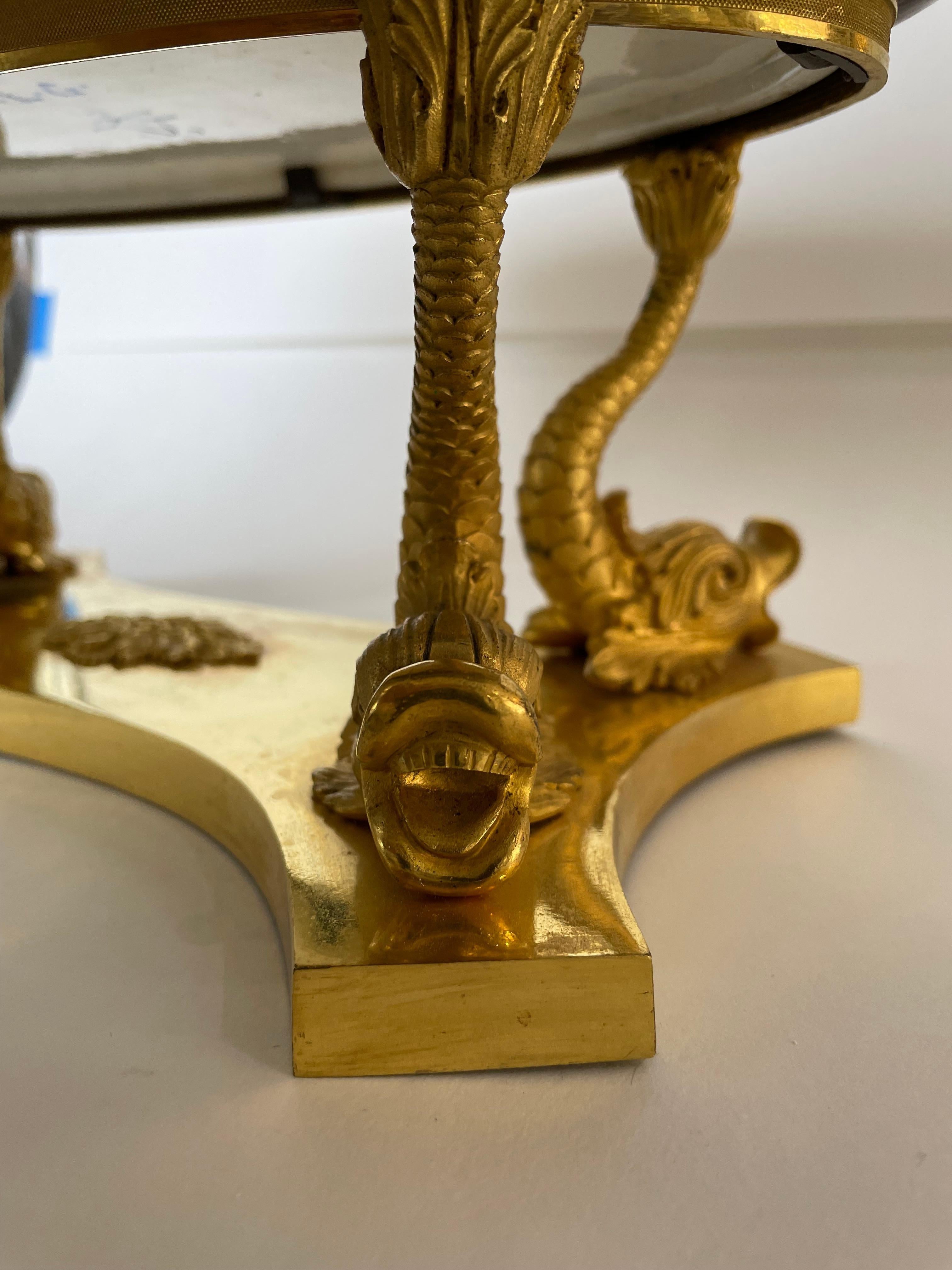 Piatto in porcellana di Sevres in stile Luigi XV su supporto in vendita 11
