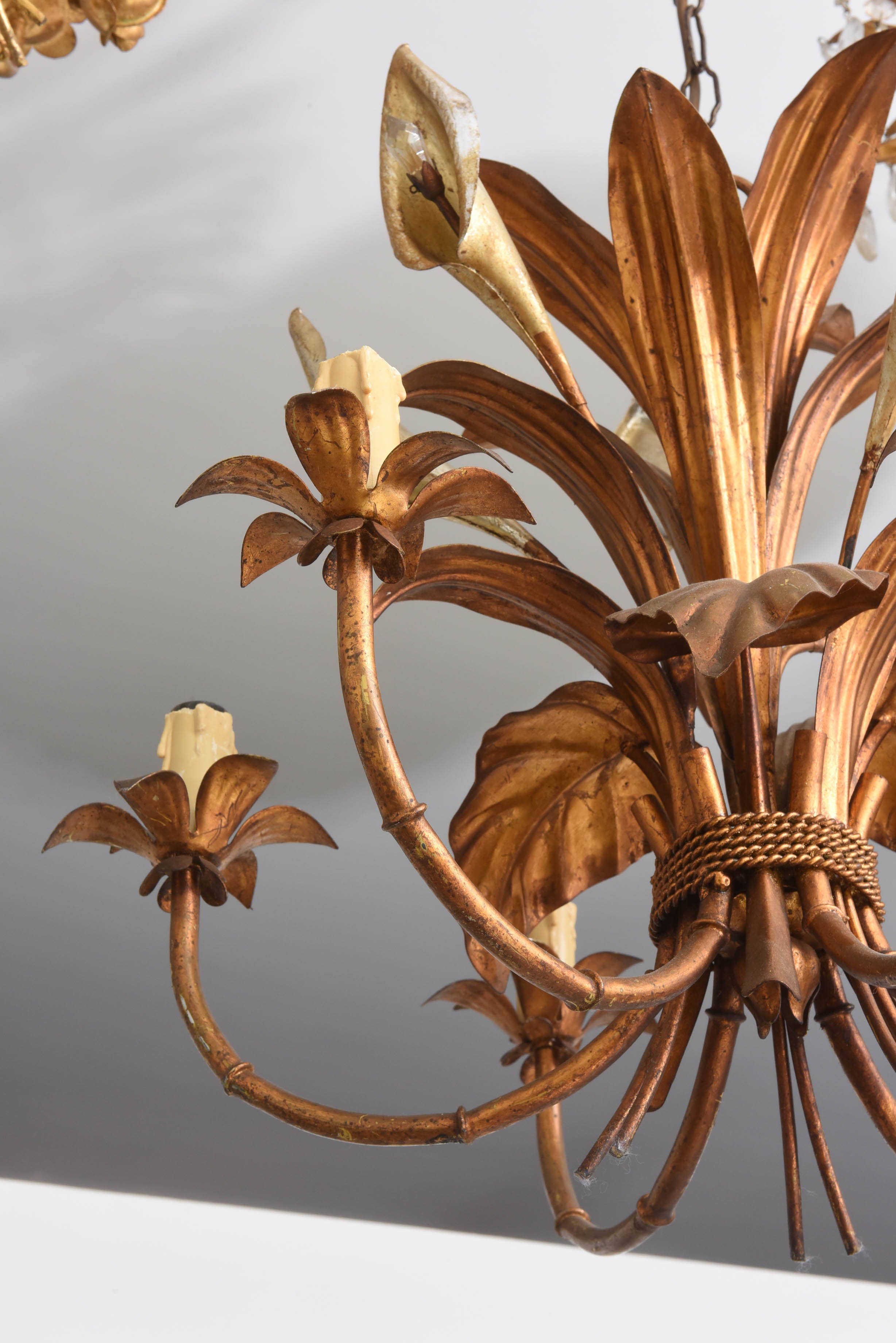 Hollywood Regency Hollywood-Regency Style Gilt Metal Chandelier with Calla Lilies, Italy, 1960s