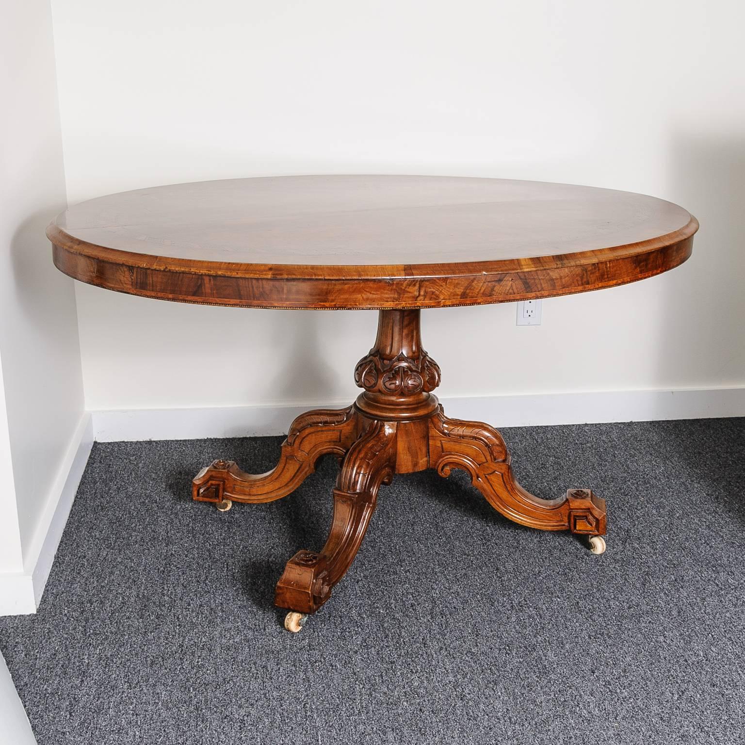 19th Century Edwardian Oval Center Table, Walnut and Burl Wood, Marquetry Inlay In Good Condition In West Palm Beach, FL