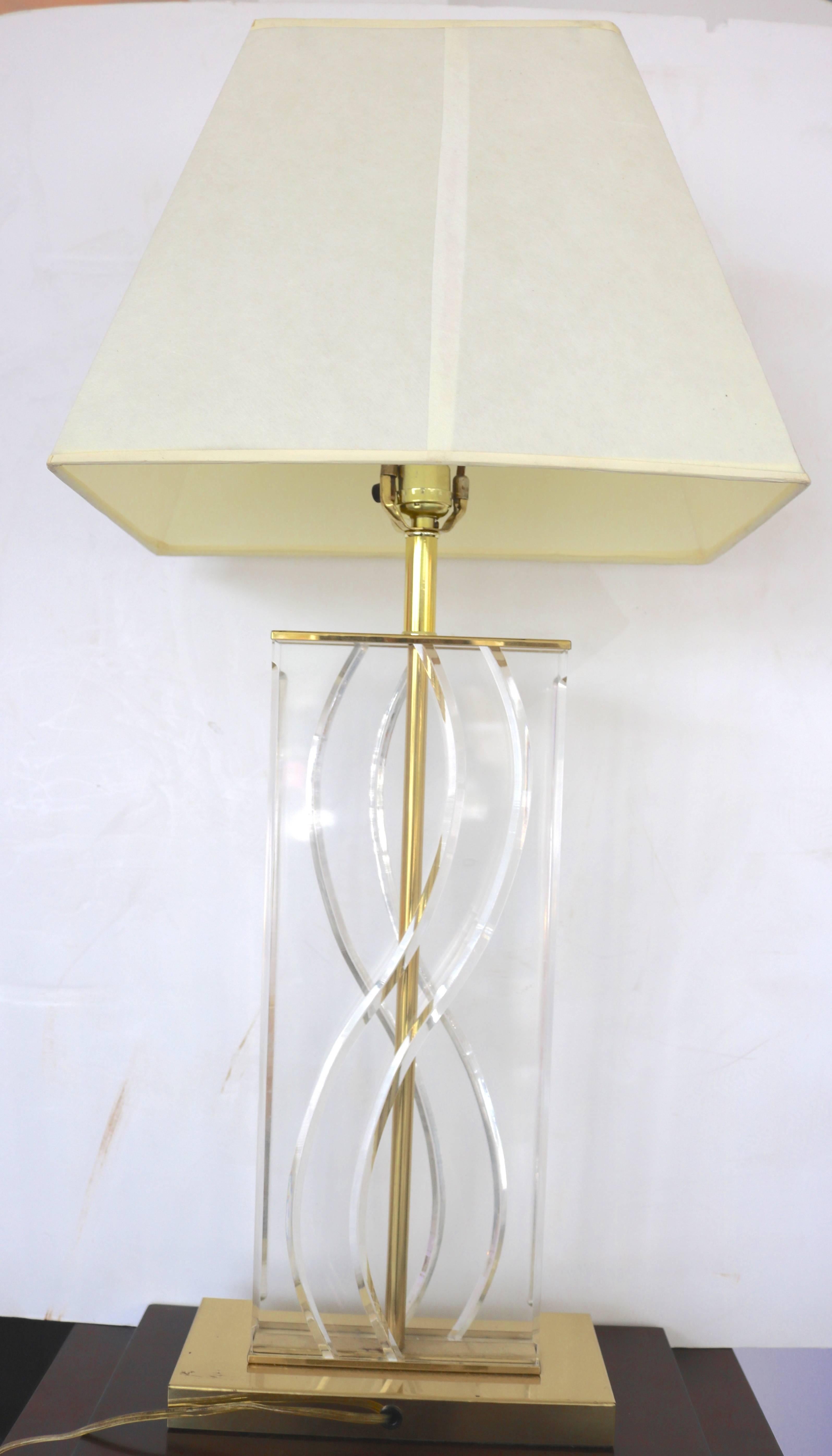 Hollis Jones Style, 1970s Table Lamp in Polished Brass and Lucite 4