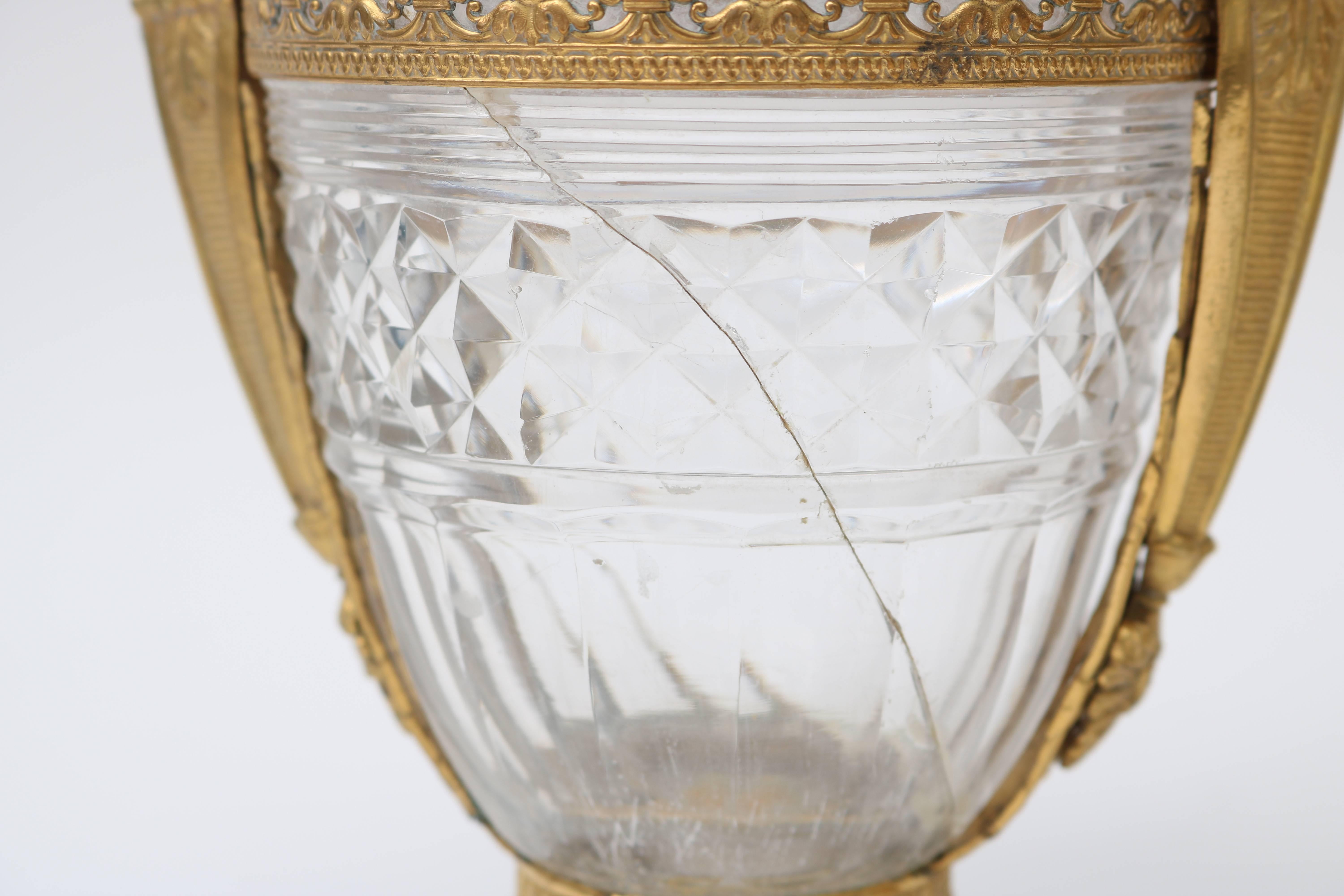  Französische Vasen aus Bronze und Kristall im Empire-Stil im Angebot 5
