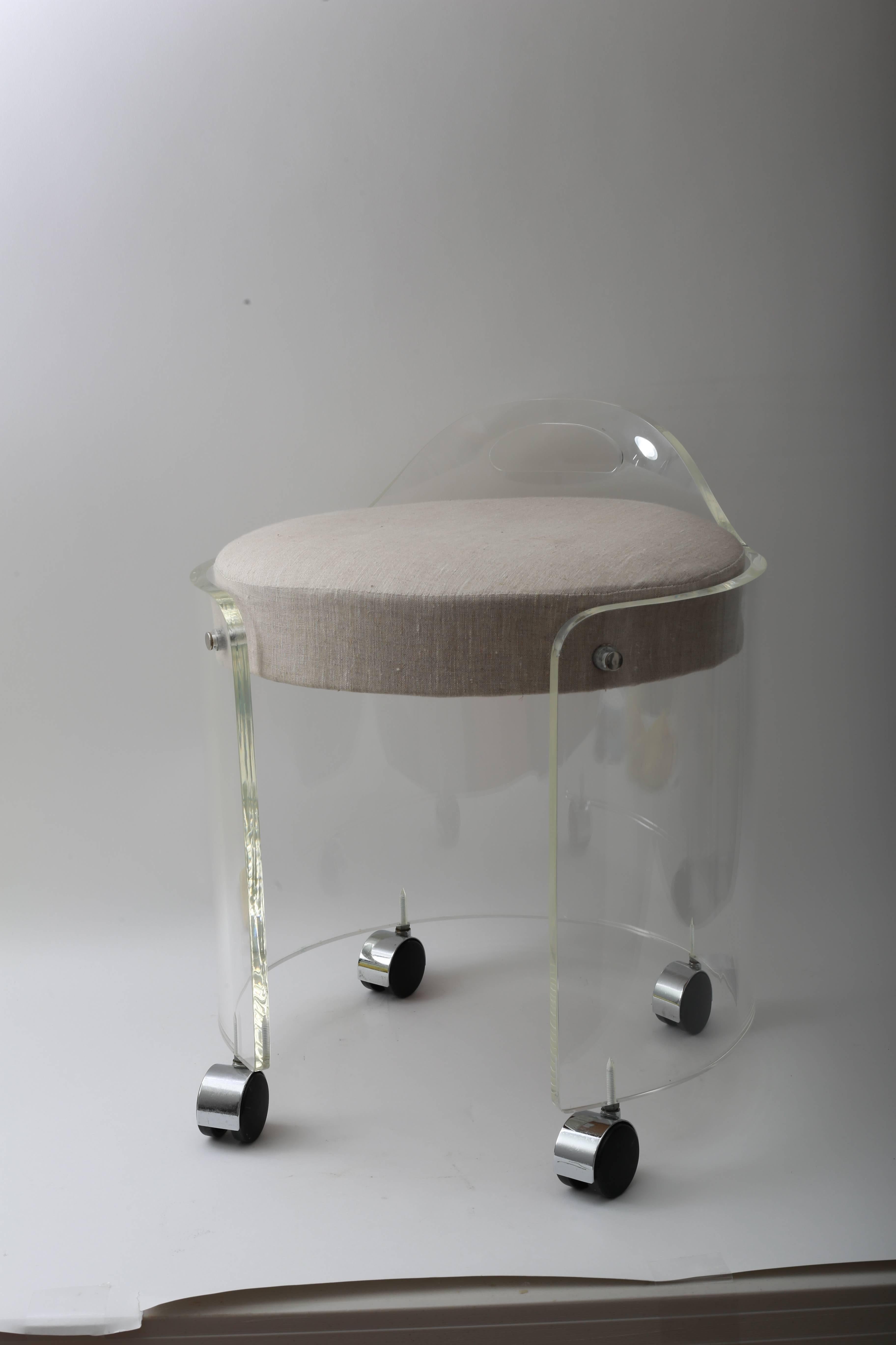 vanity stool with casters