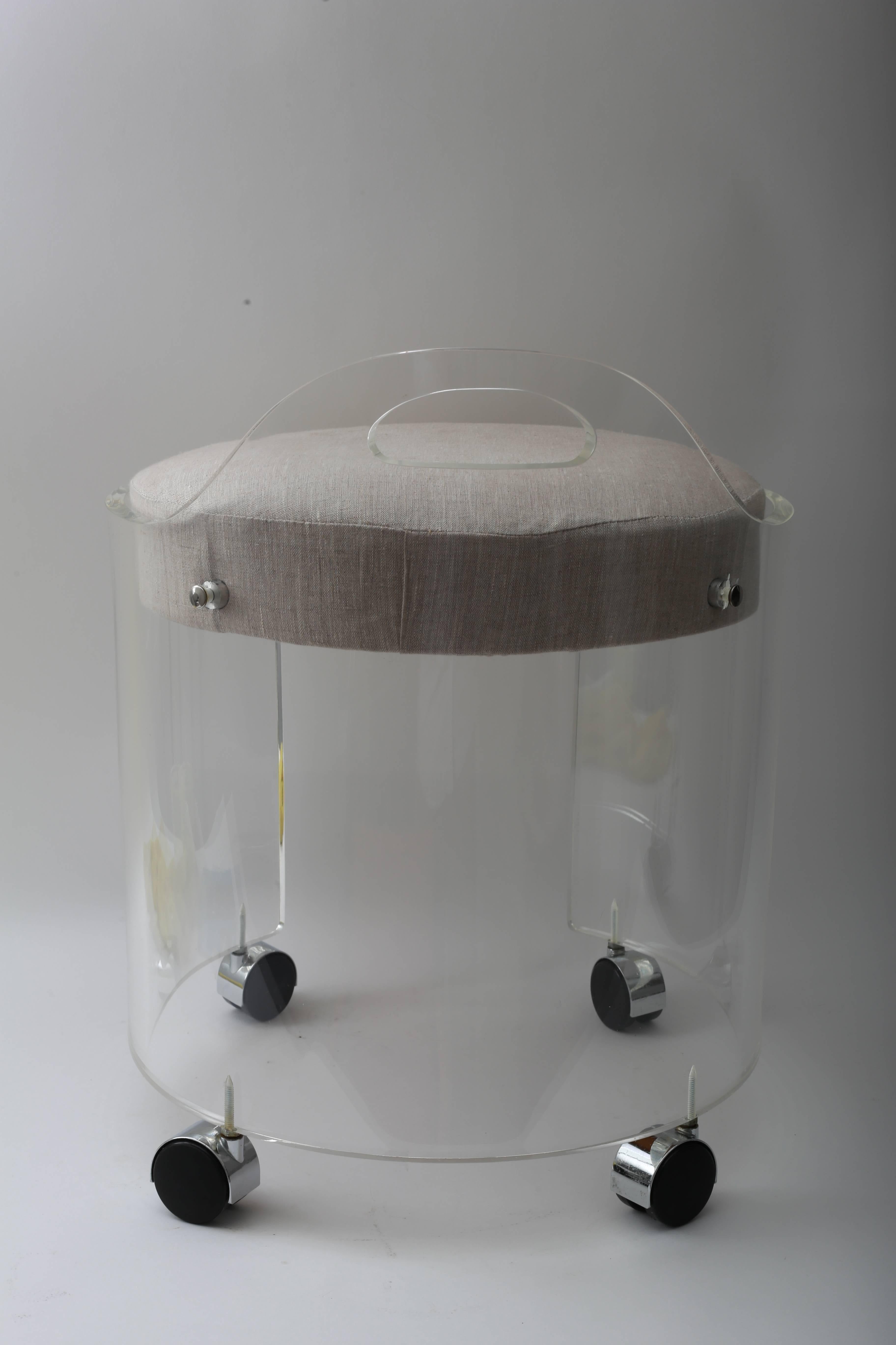  Round Lucite Vanity Stool on Casters In Good Condition In West Palm Beach, FL
