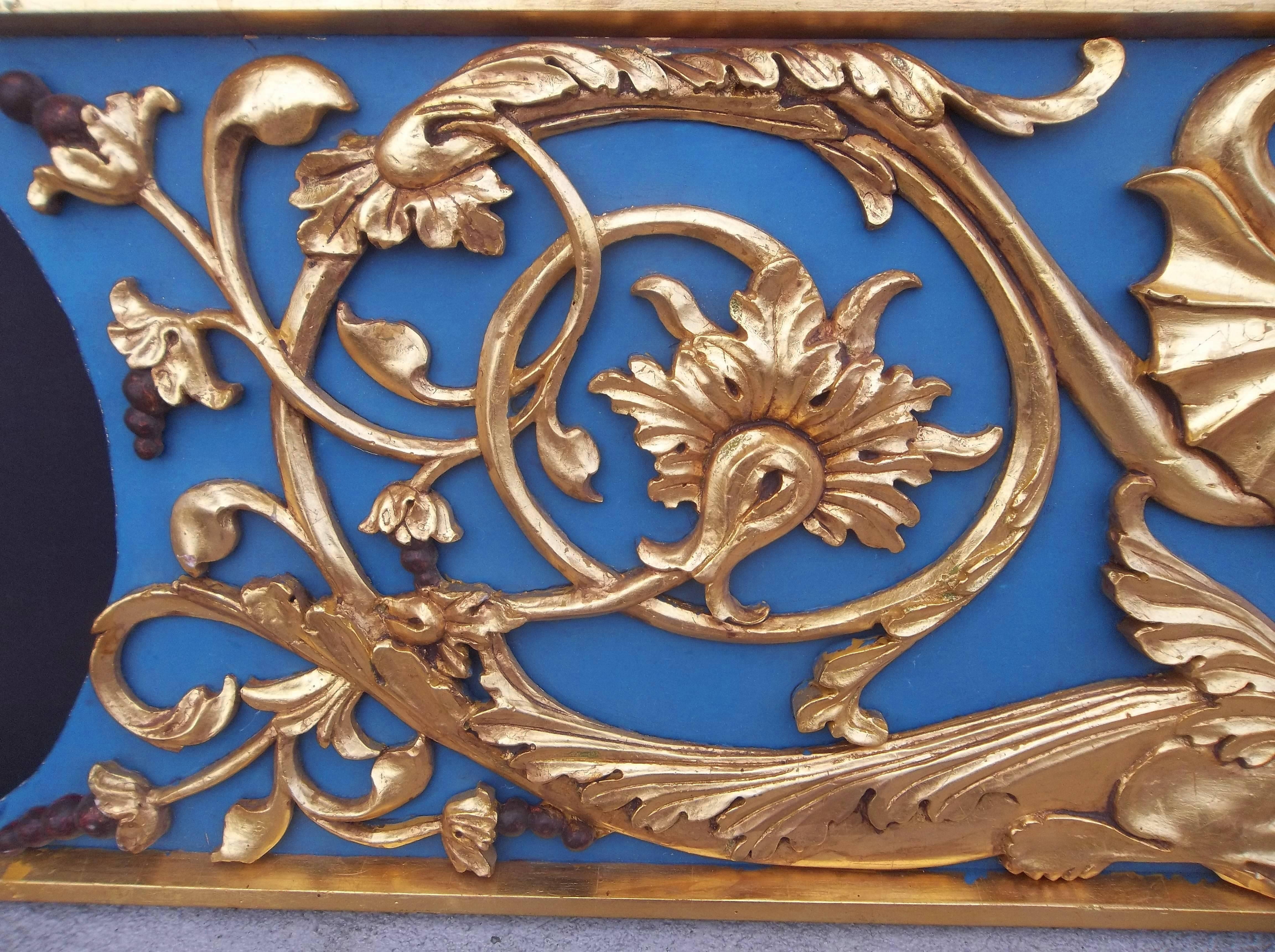 Large Italian Neoclassical Style Gilt and Painted Overdoor Panel In Good Condition In Nashville, TN