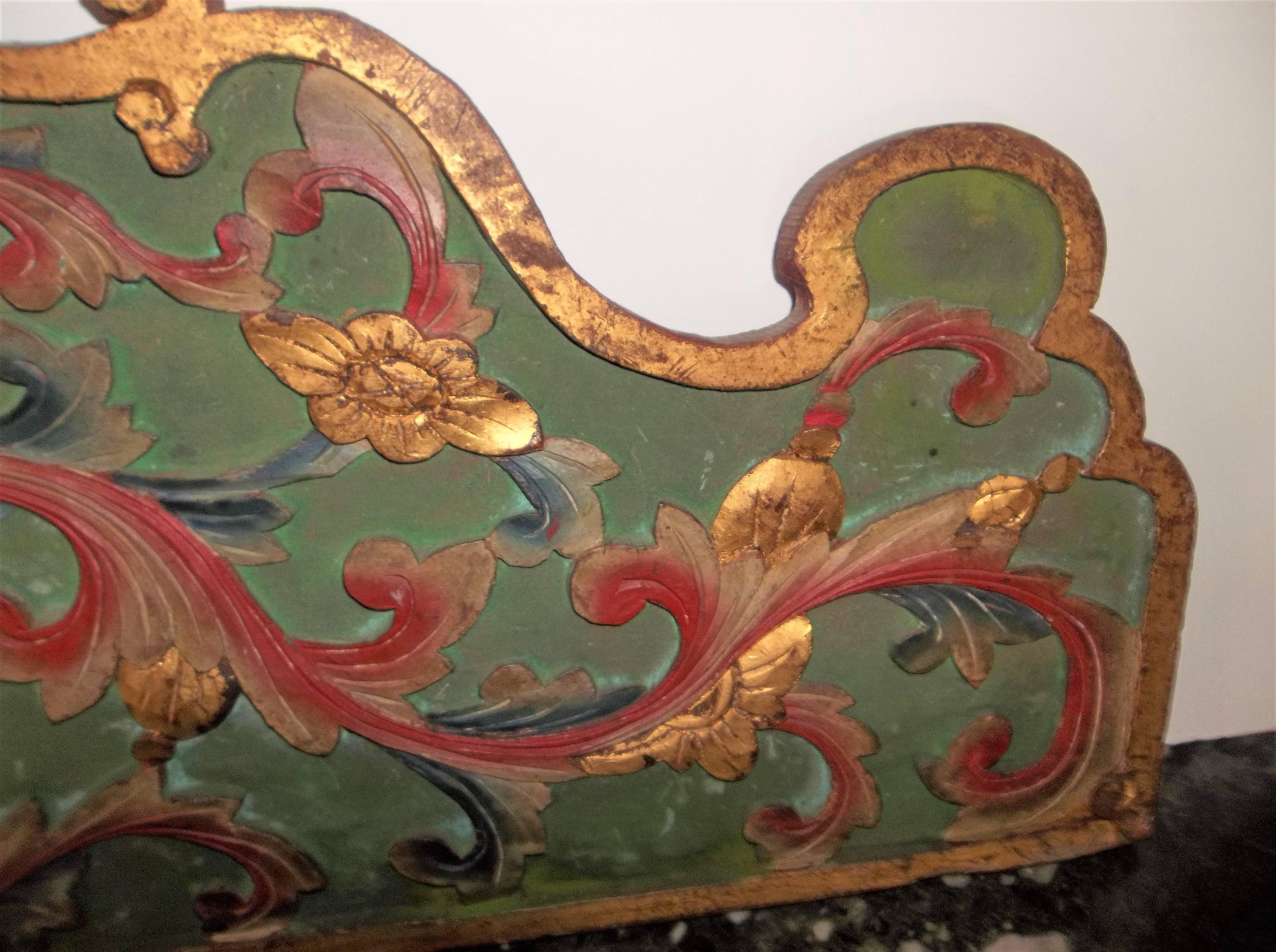 Italian Rococo Crested Chinoiserie Painted and Giltwood Overdoor Panel Fragment