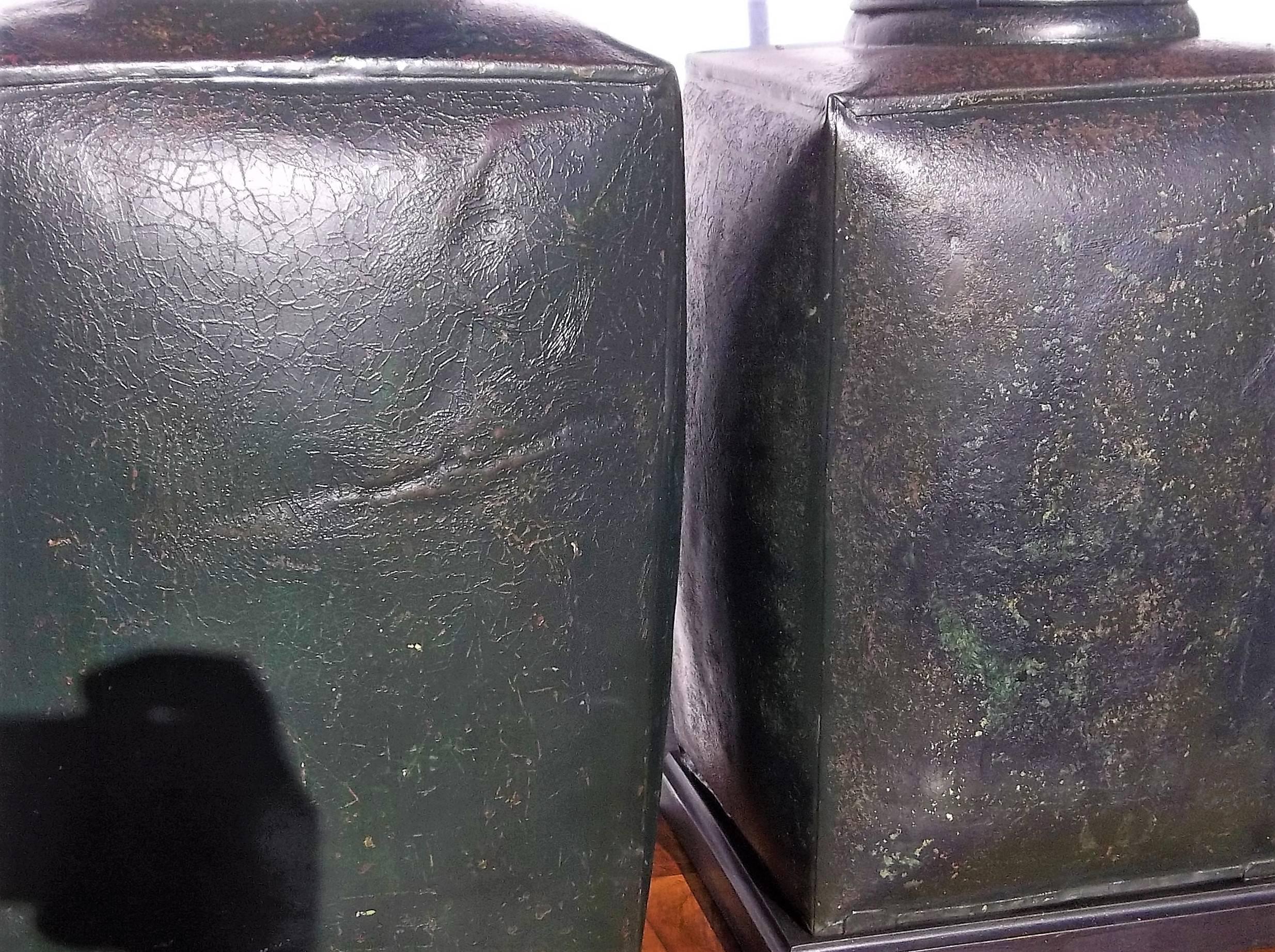 Pair of English Regency Green Chinoiserie Tôle Peinte Tea Canisters Mounted  1