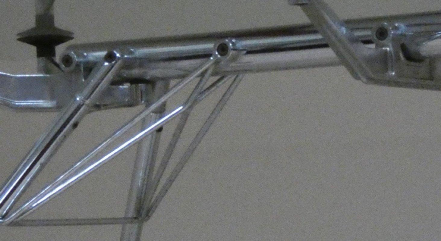 Lucidato Tavolo Nomos di Norman Foster per Tecno, anni '80 in vendita