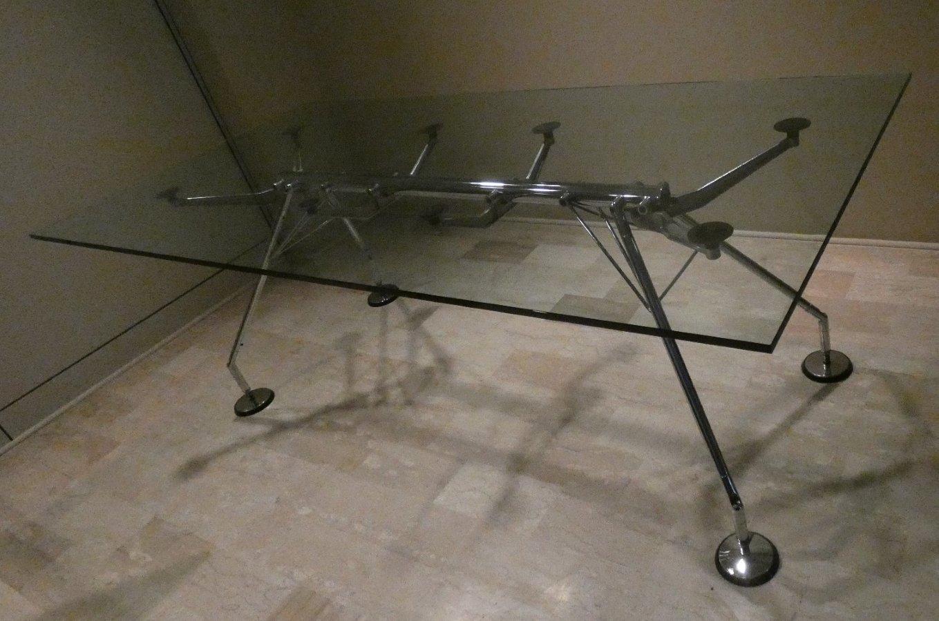 Tavolo Nomos di Norman Foster per Tecno, anni '80 in vendita 1