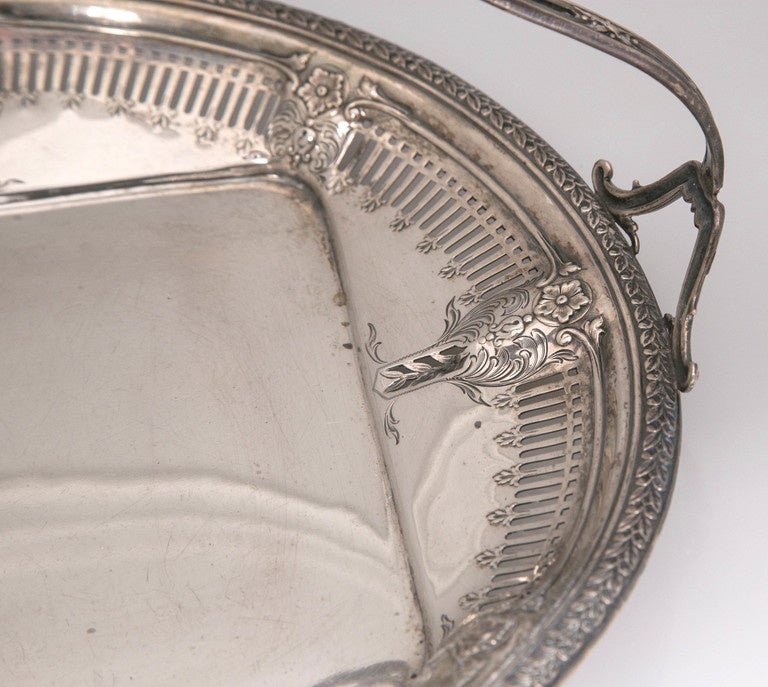 Antigua cesta de plata de ley para pasteles, 1890, fabricación estadounidense, Caldwell & Co. Norteamericano en venta
