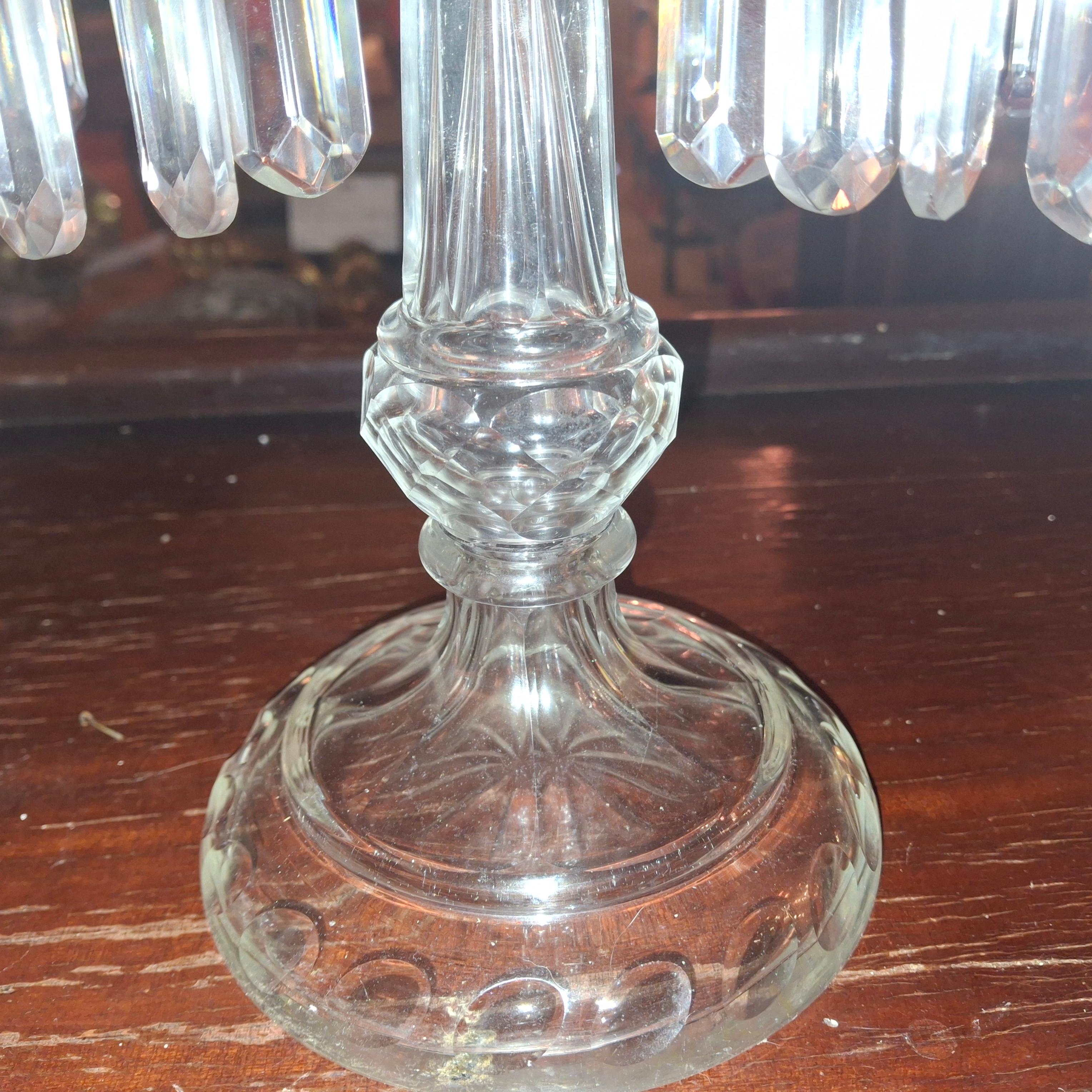 Candelabro tulipán de cristal tallado francés del s. XIX atribuido a Baccarat en venta 6