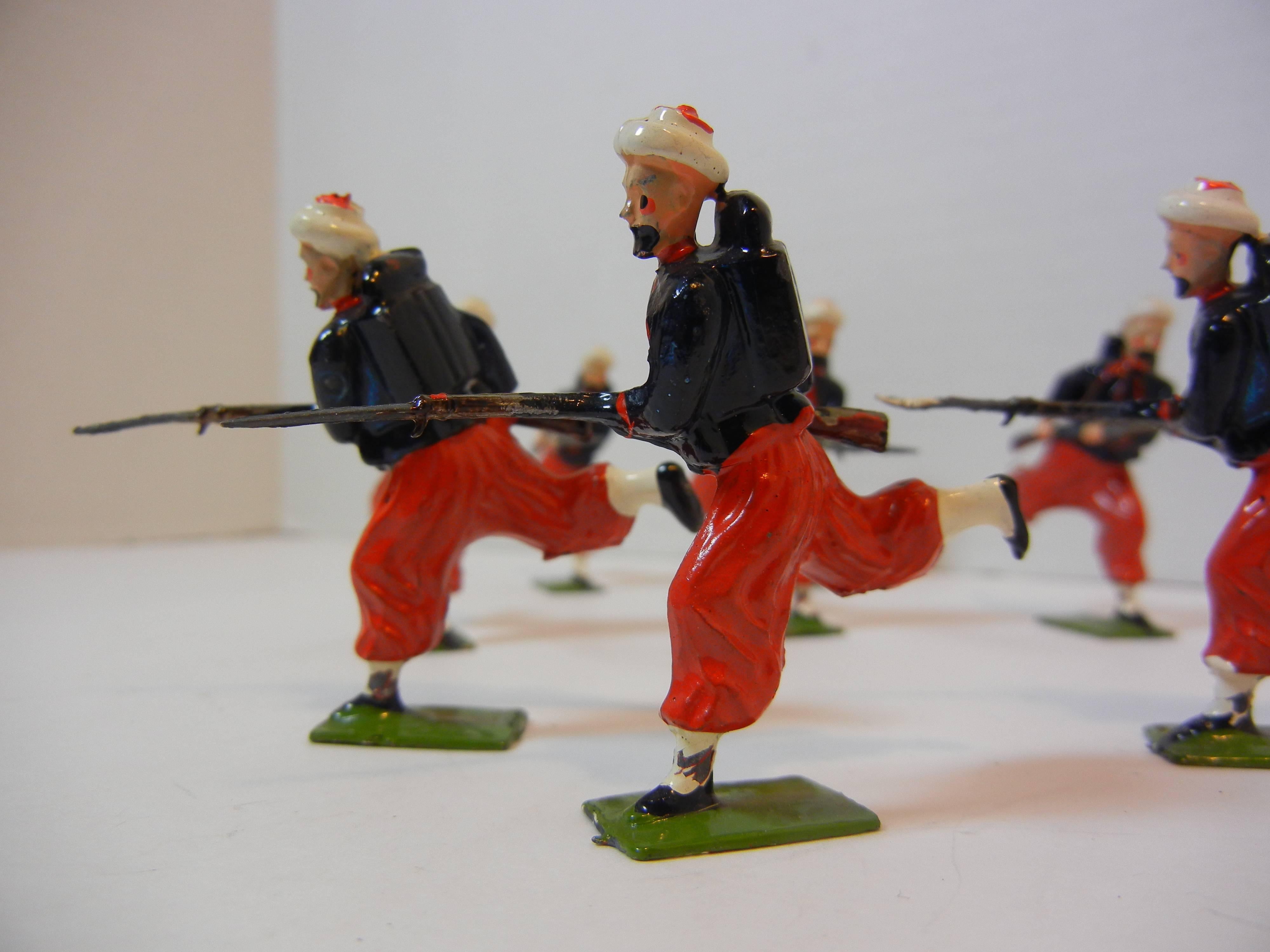 Britains Toy Set #142, French Zouaves Charging with Fixed Bayonets, 1930-1940 1