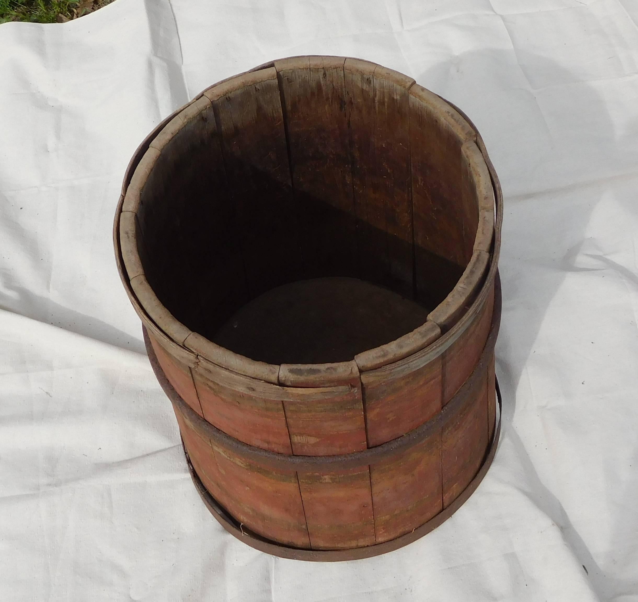 Large Master Maple Sap Collecting Barrel in Old Red Wash, Vermont, circa 1880 In Fair Condition For Sale In Quechee, VT