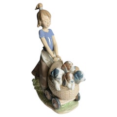 Original Lladro "Litter of Fun" porcelain figurine Model No. 5364