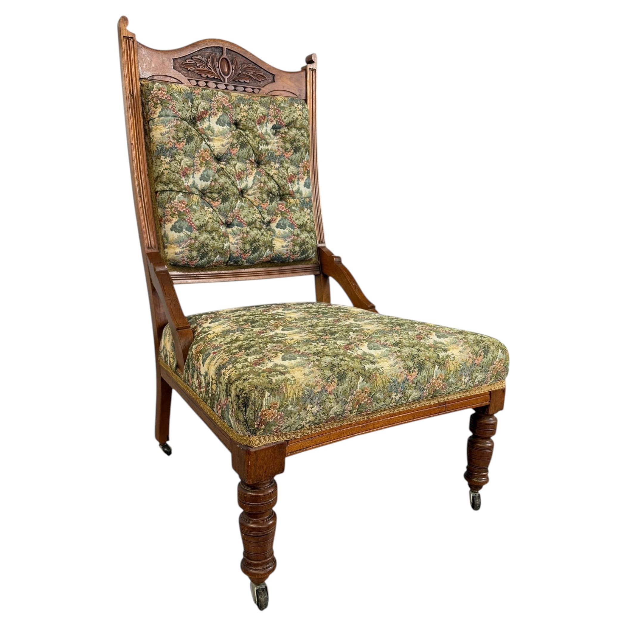 What is a Victorian slipper chair?