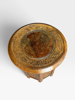 Table pliante anglo-indienne de Hoshiarpur, sculptée à la main
