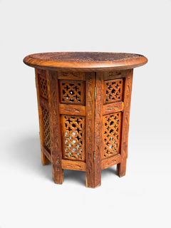 Petite table pliante anglo-indienne de Hoshiarpur, sculptée à la main