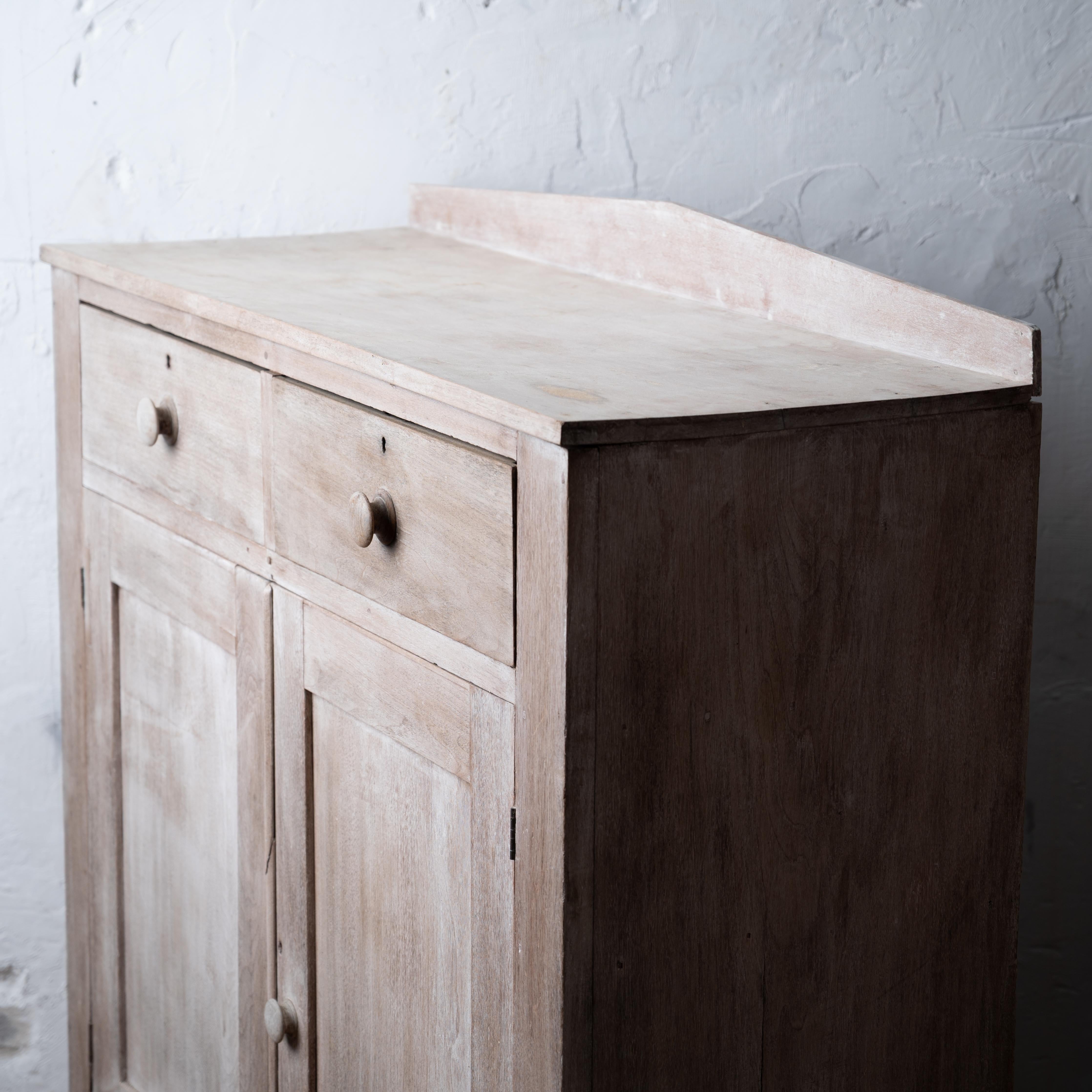 Armoire à confiture du sud, 19e siècle en vente 1
