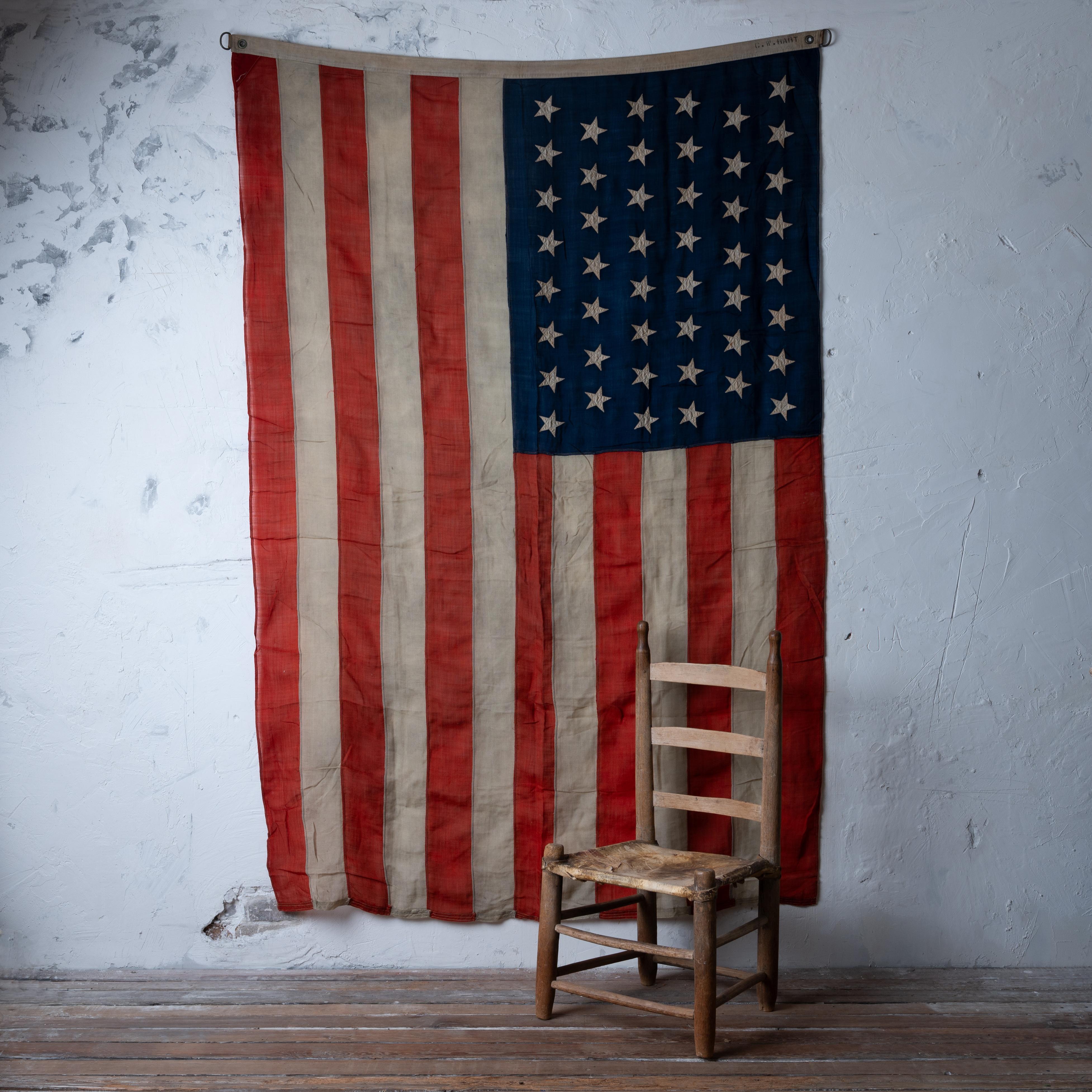Américain Drapeau américain 46 étoiles Hart-Parr Factory en vente