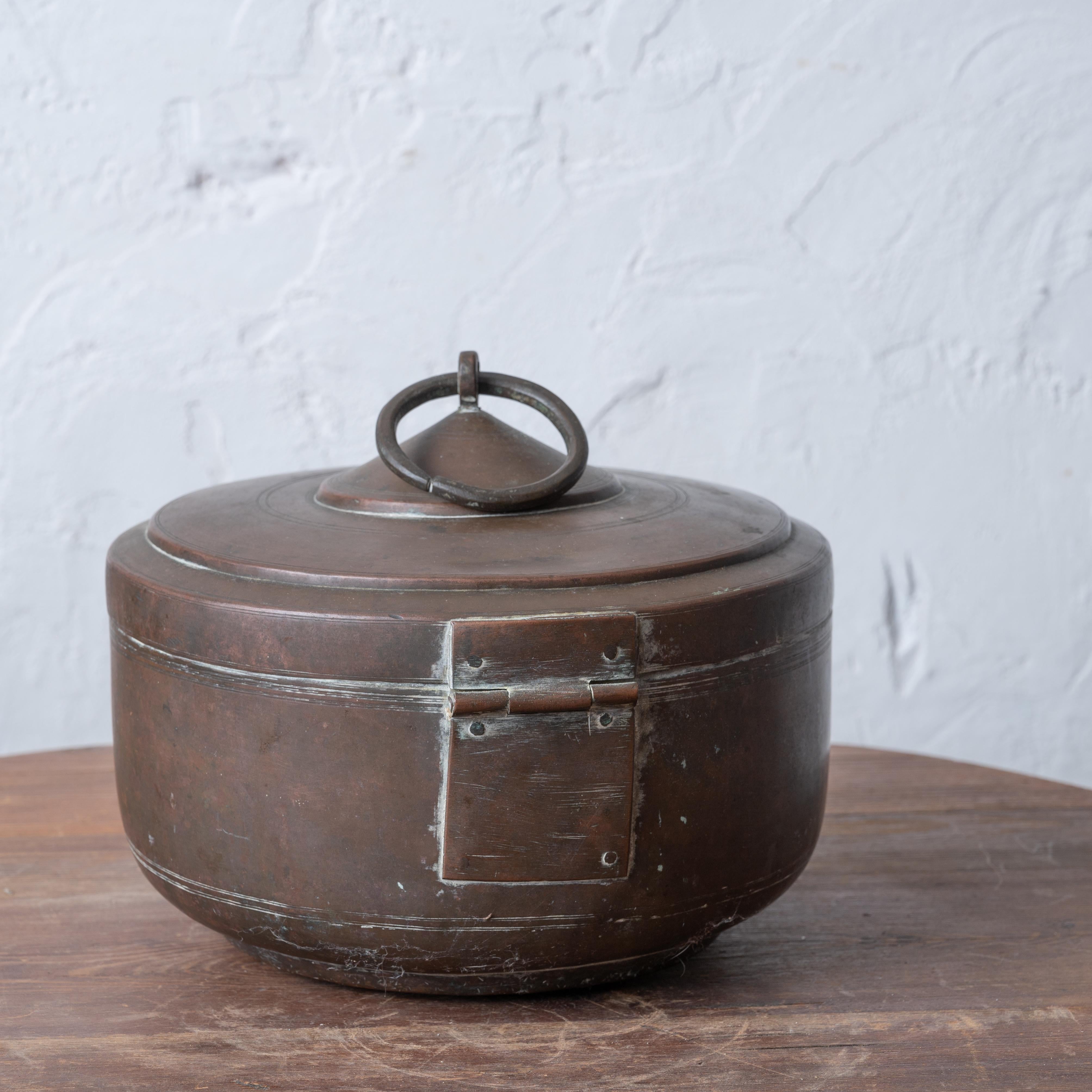 Indische Pandan-Box aus Messing, 19. Jahrhundert im Angebot 1