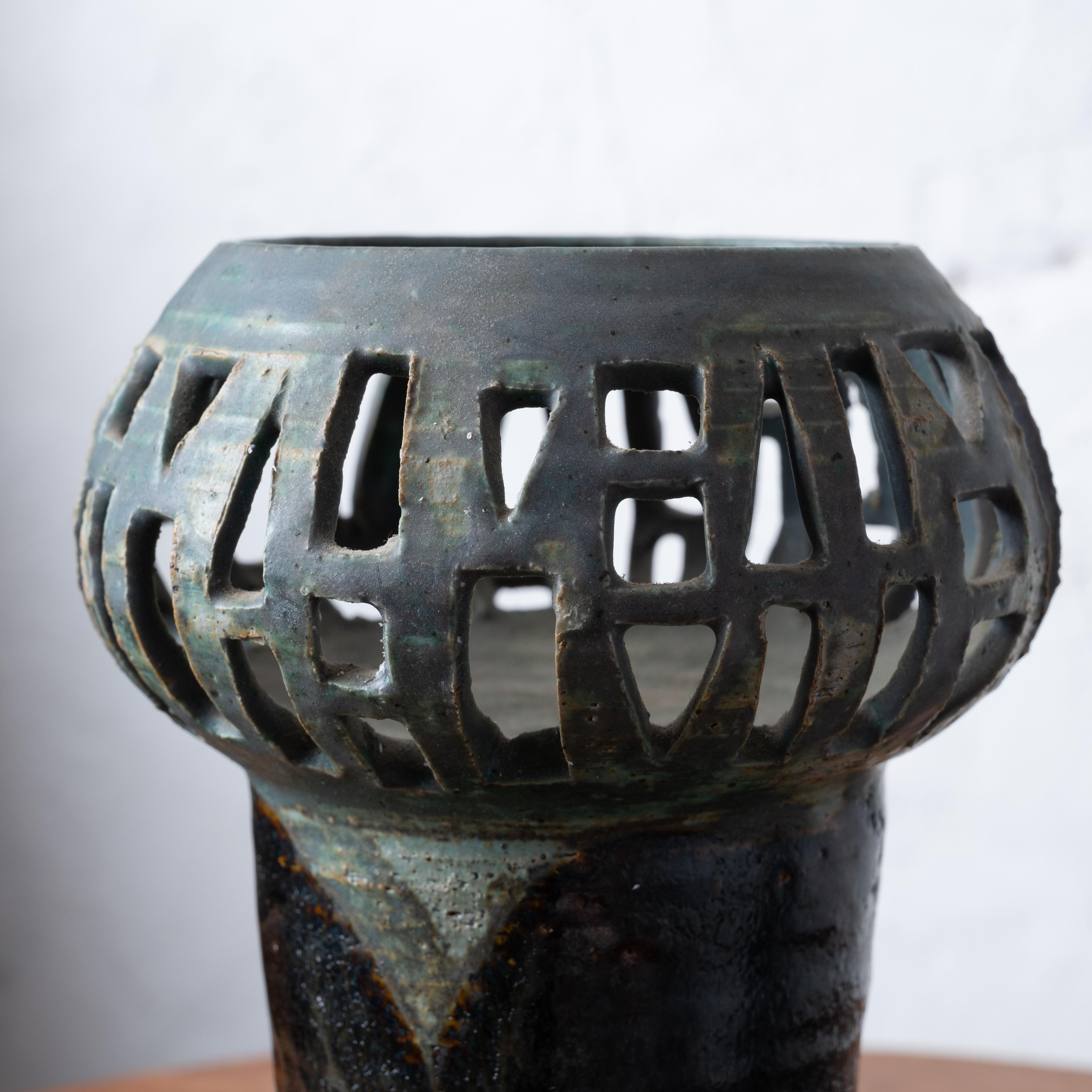 Ceramic Pottery Lantern attributed to Natzler, c.1950 For Sale 4