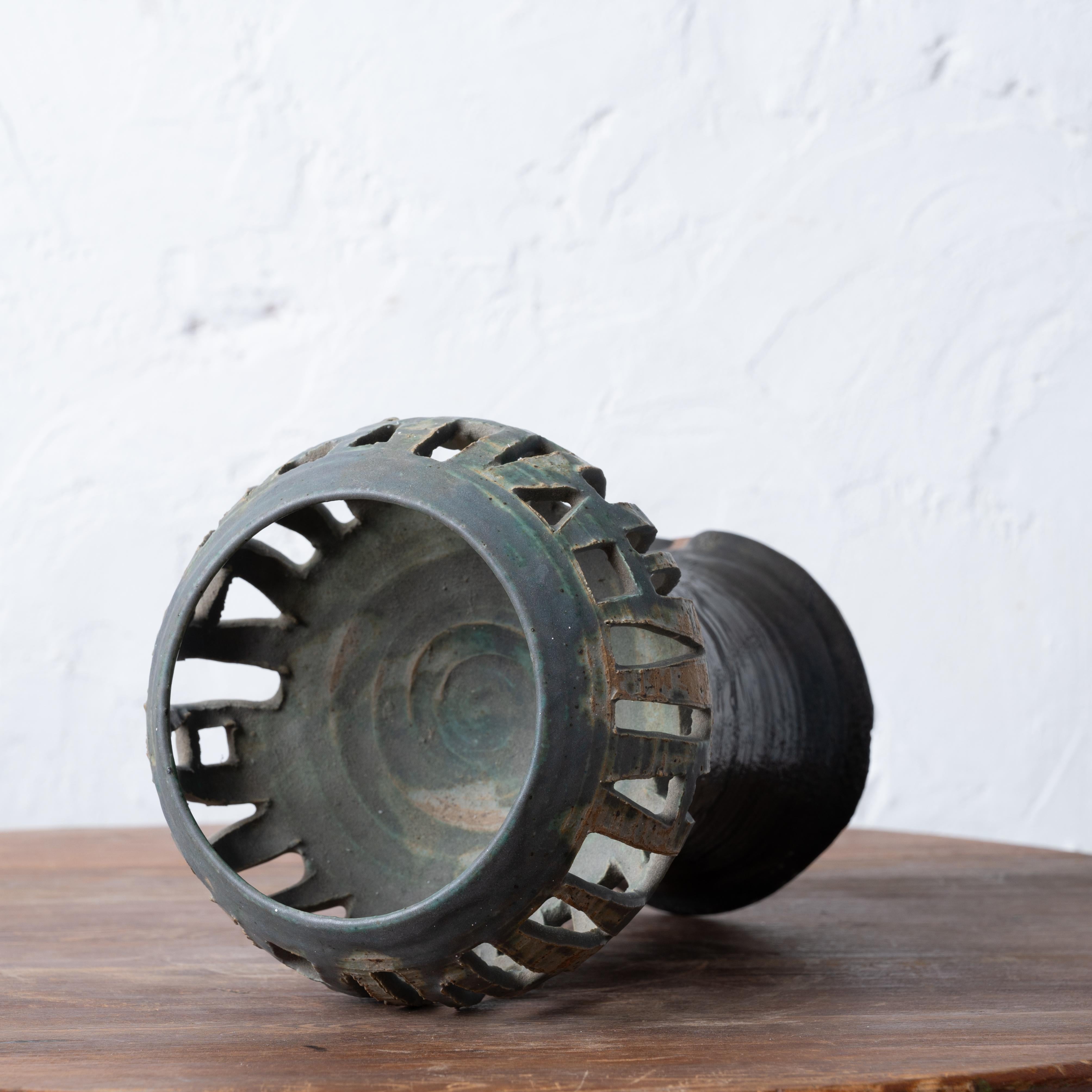 Ceramic Pottery Lantern attributed to Natzler, c.1950 For Sale 3
