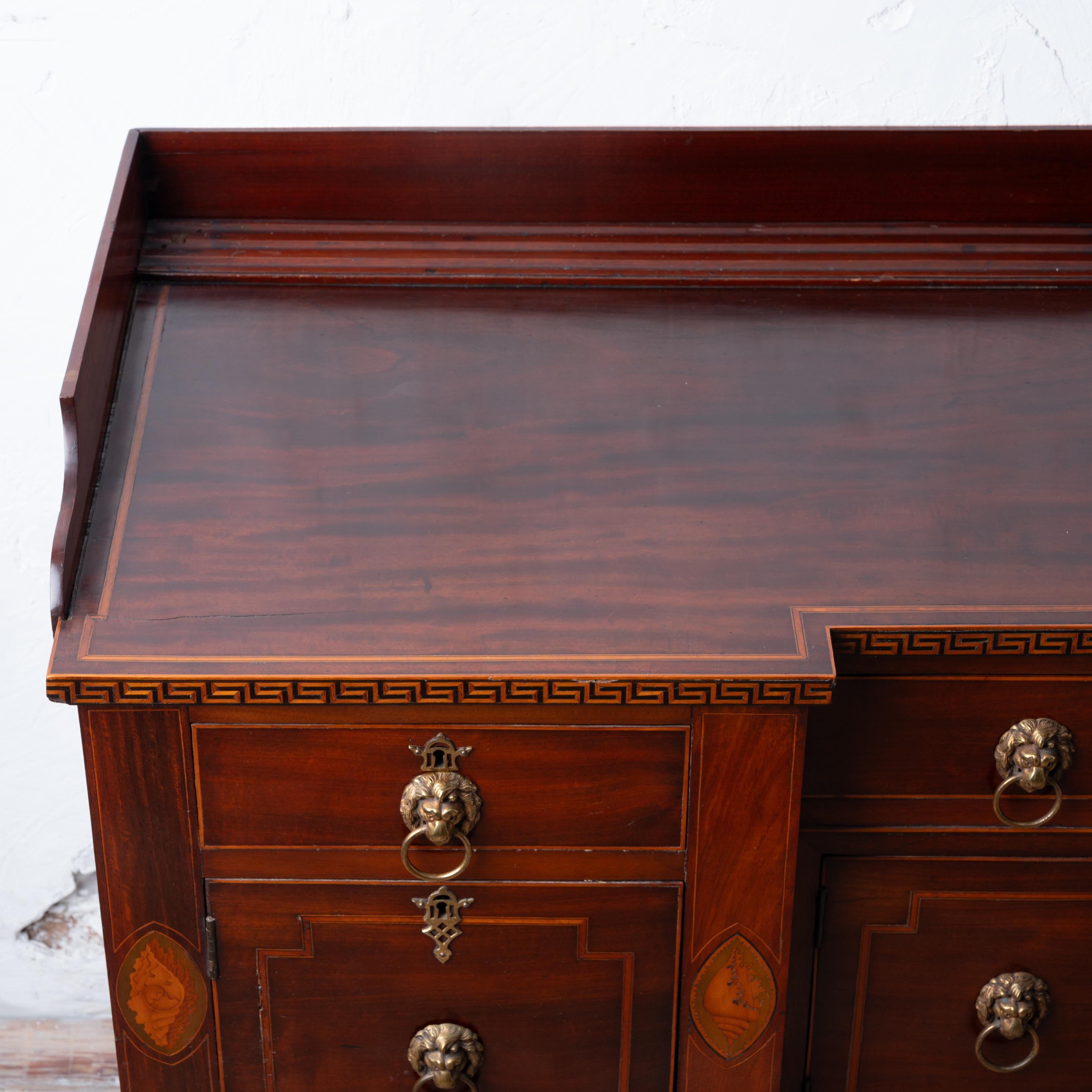 Regency-Anrichte aus Mahagoni mit Intarsien, um 1820 im Angebot 4